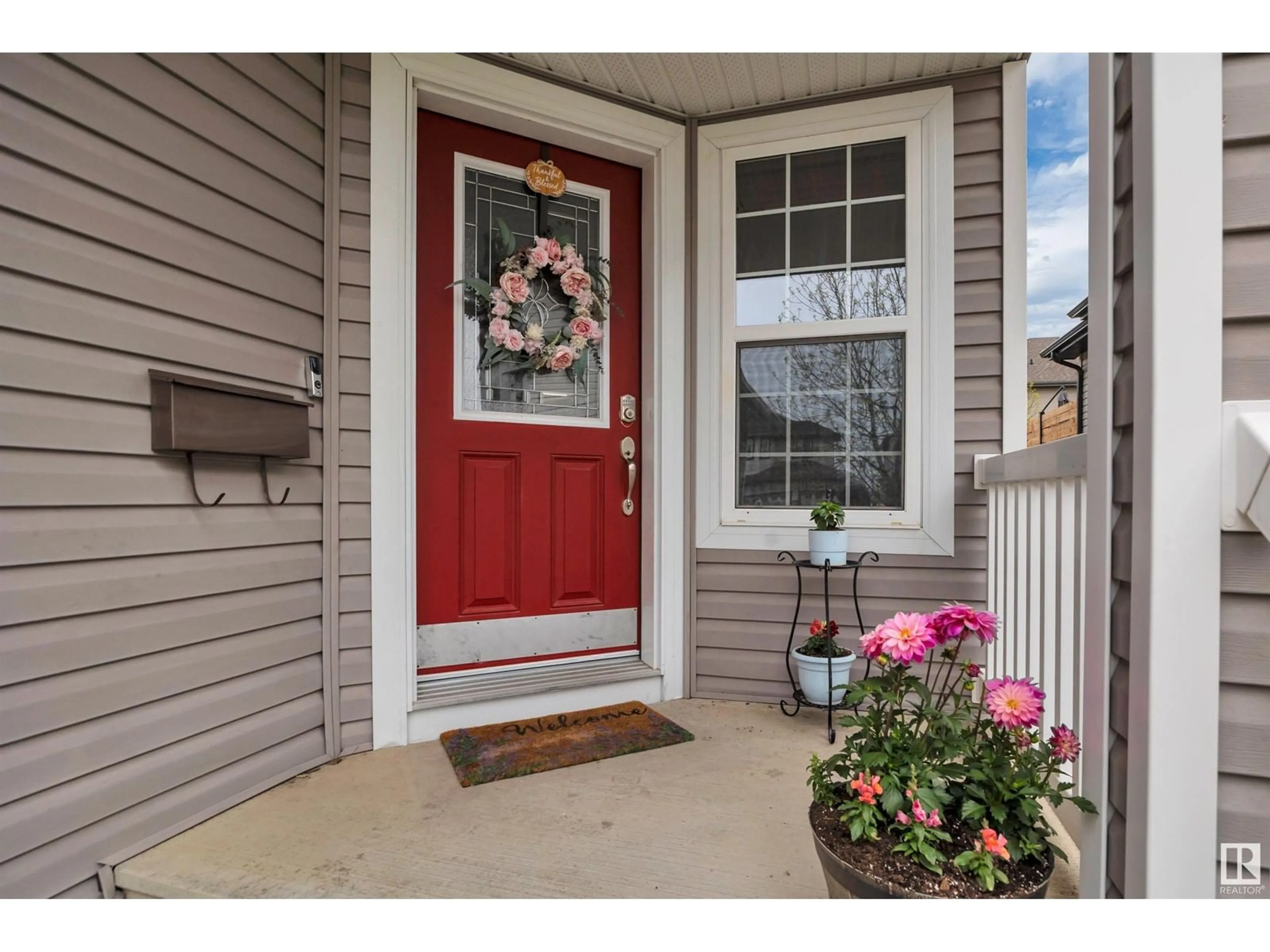 Indoor entryway for 25 SELKIRK PL, Leduc Alberta T9E0L4