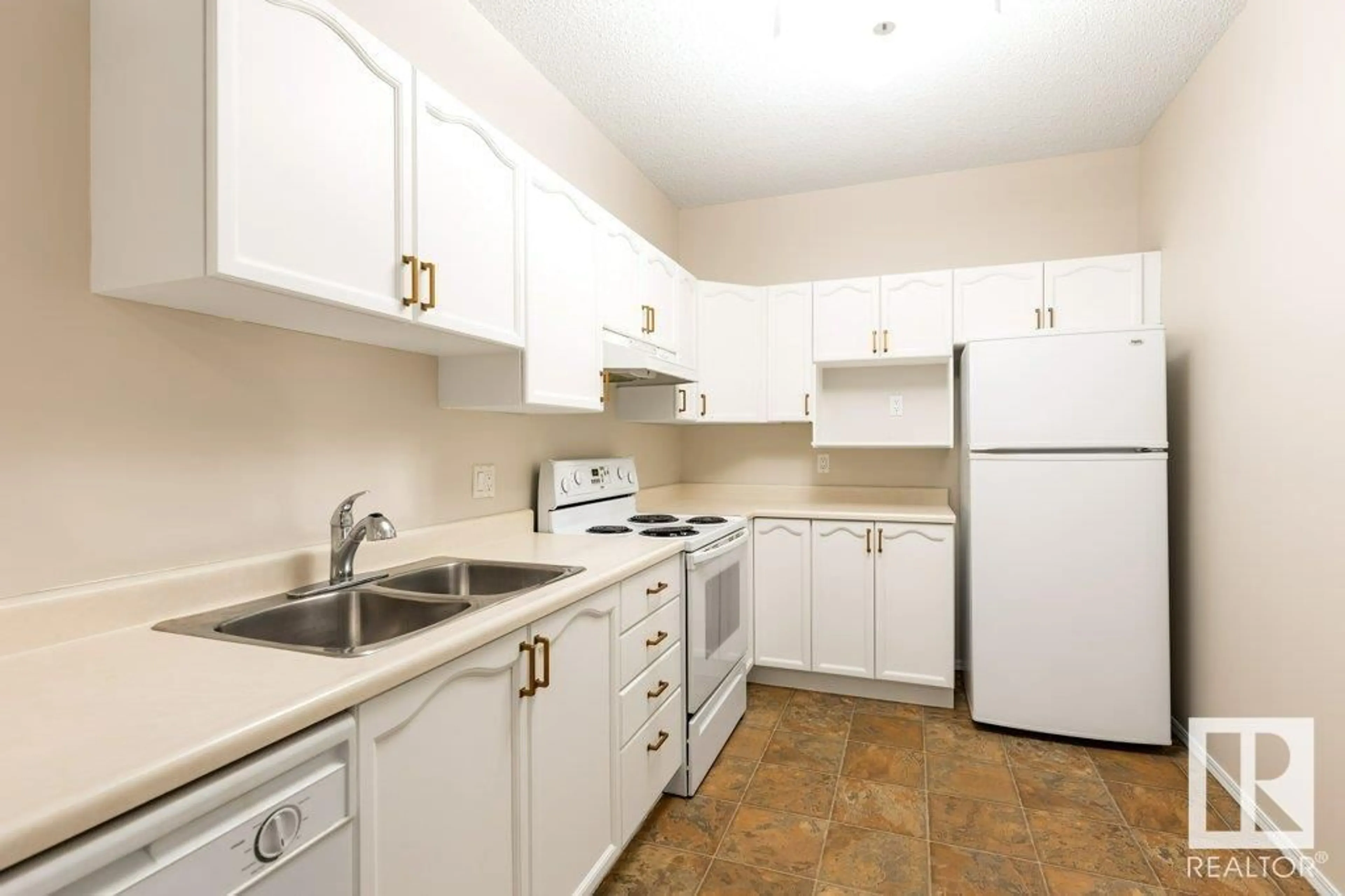 Standard kitchen, unknown for 15499 - 215 CASTLE DOWNS RD, Edmonton Alberta T5X5Y3