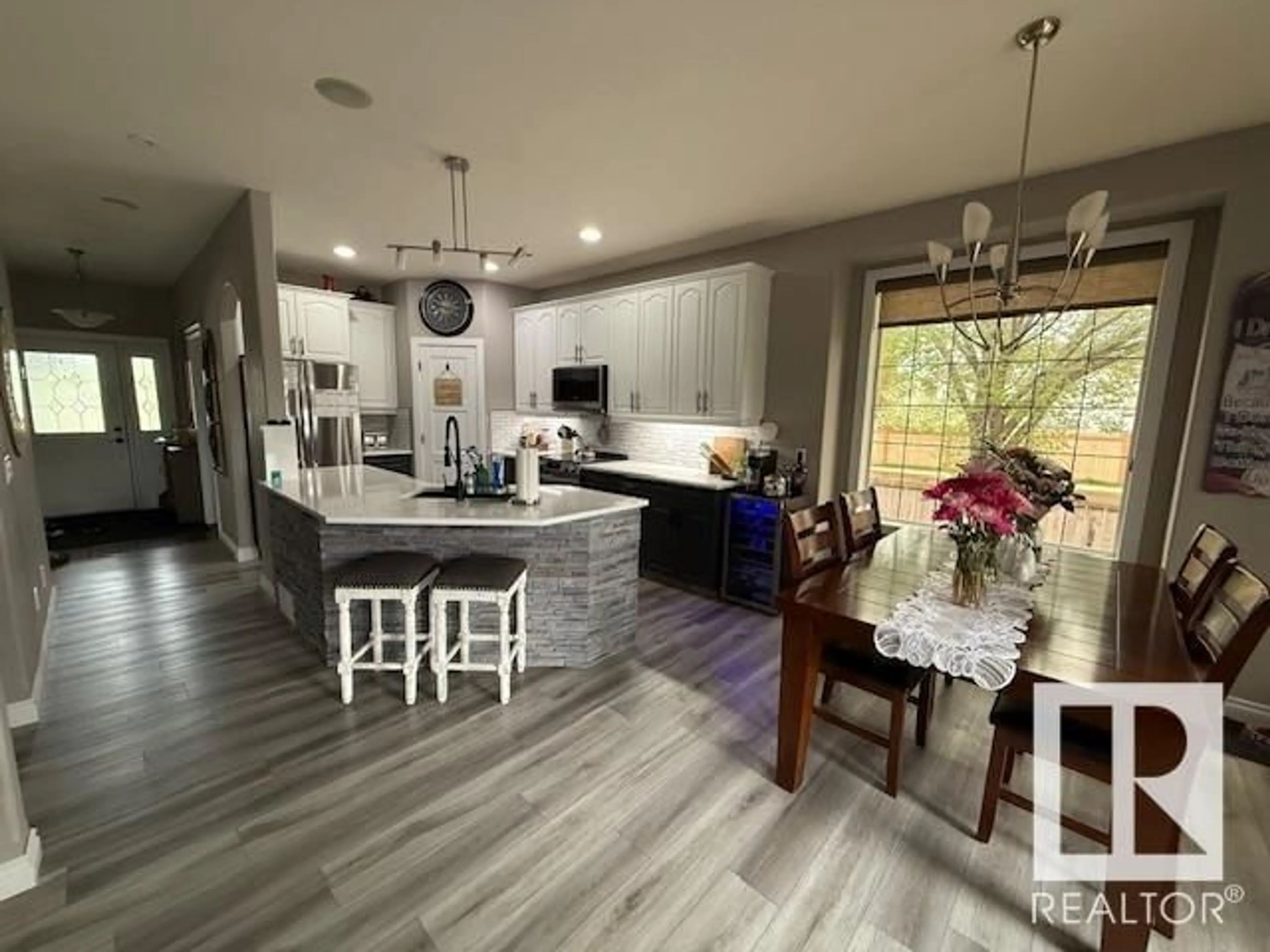 Open concept kitchen, unknown for 15 J. WOOD CL, Leduc Alberta T9E8M9