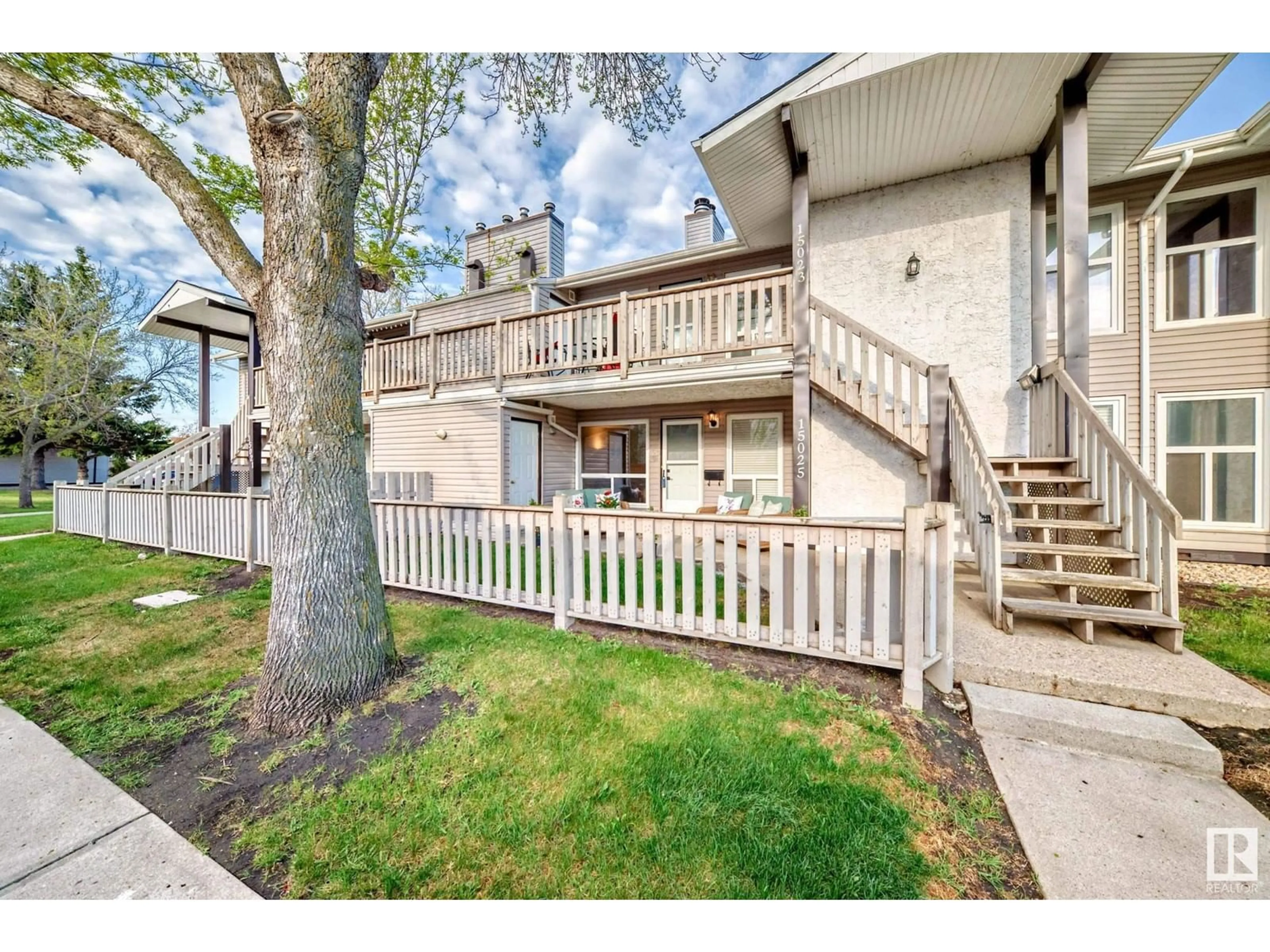 Patio, street for 15025 26 ST, Edmonton Alberta T5Y2G6
