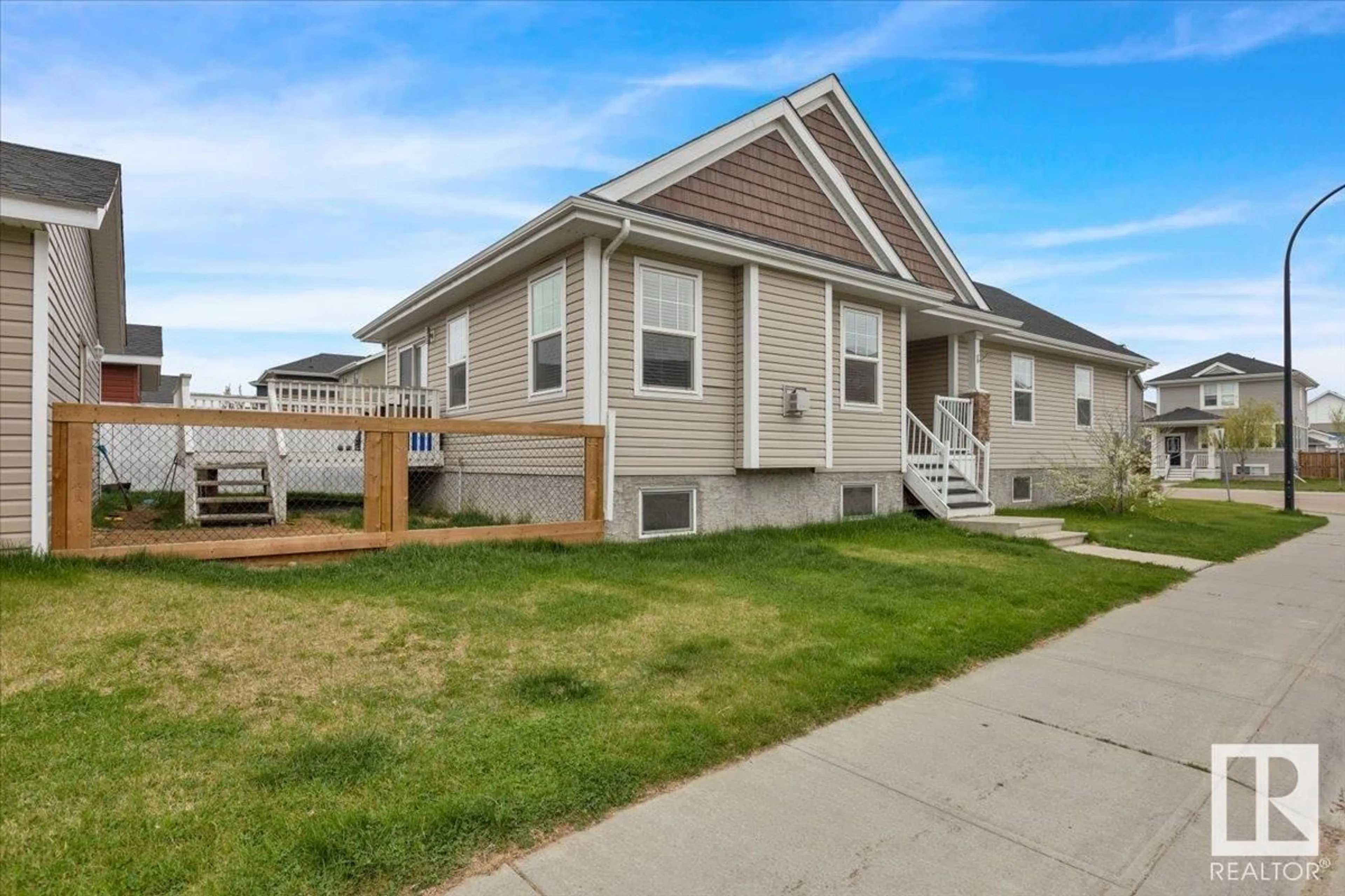 Home with vinyl exterior material, street for 350 SIMMONDS WY, Leduc Alberta T9E0X3