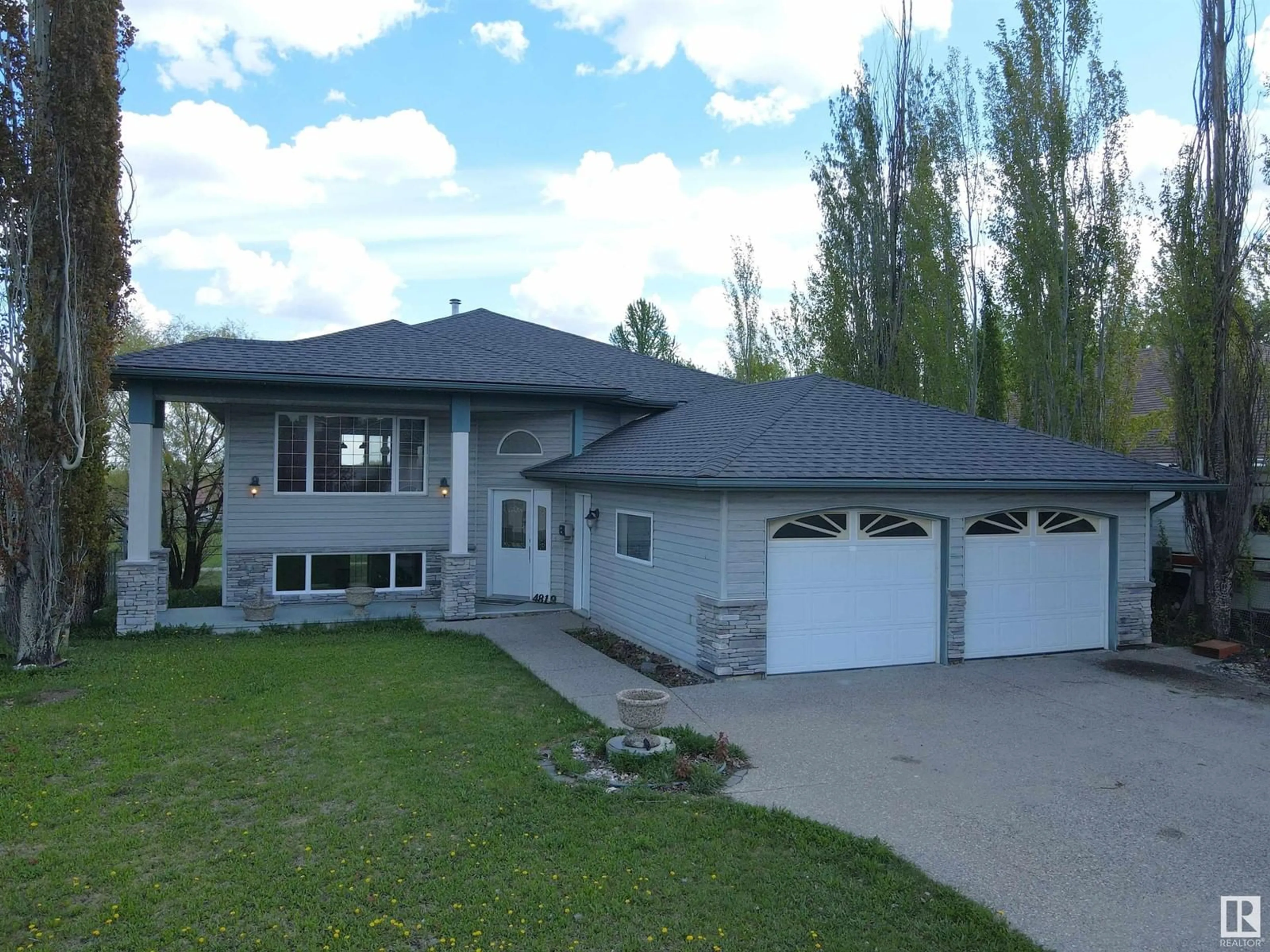 Unknown for 4819 39 ST, Drayton Valley Alberta T7A1V7