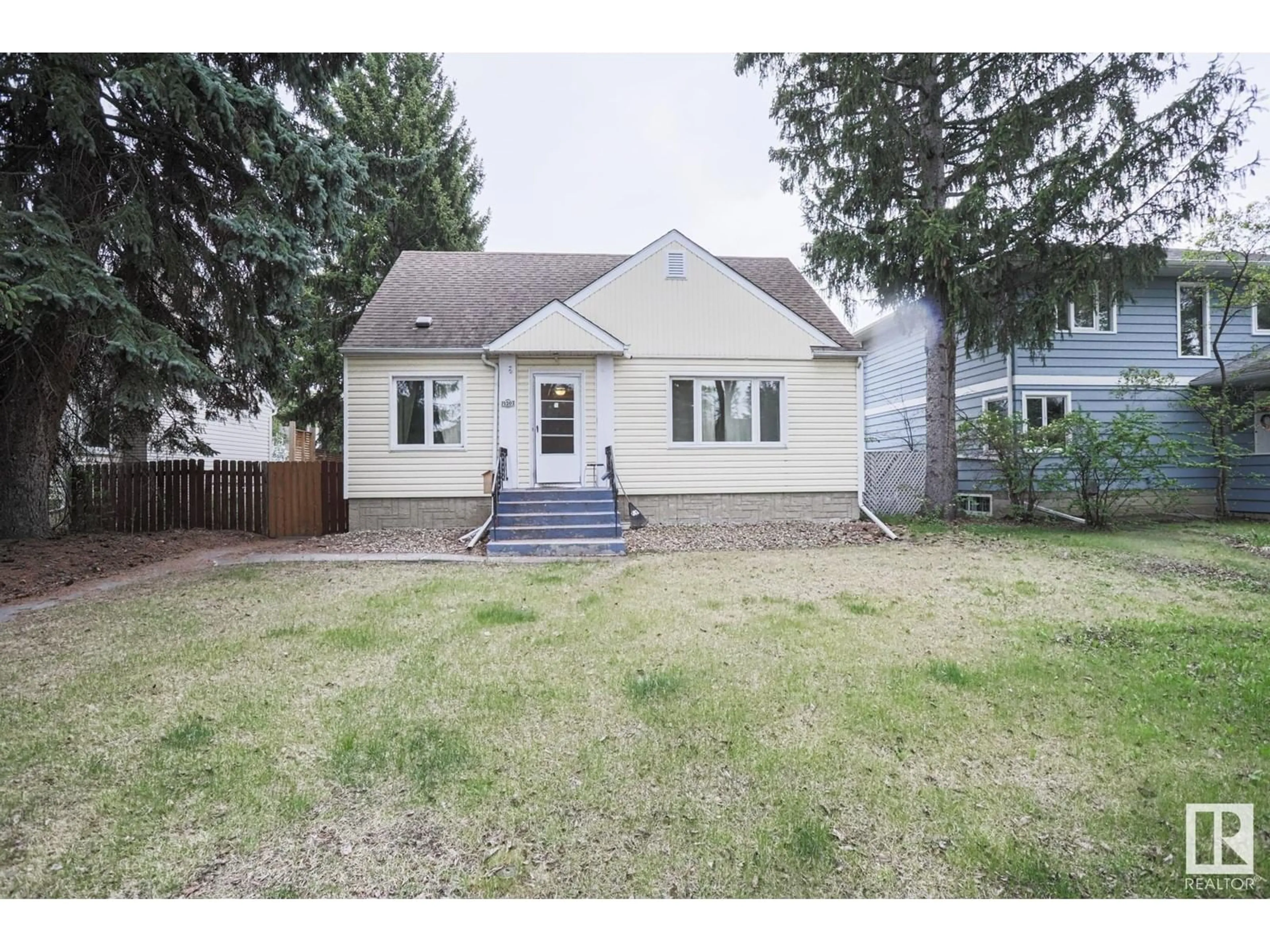 Unknown for 11207 71 AV, Edmonton Alberta T6G0A1