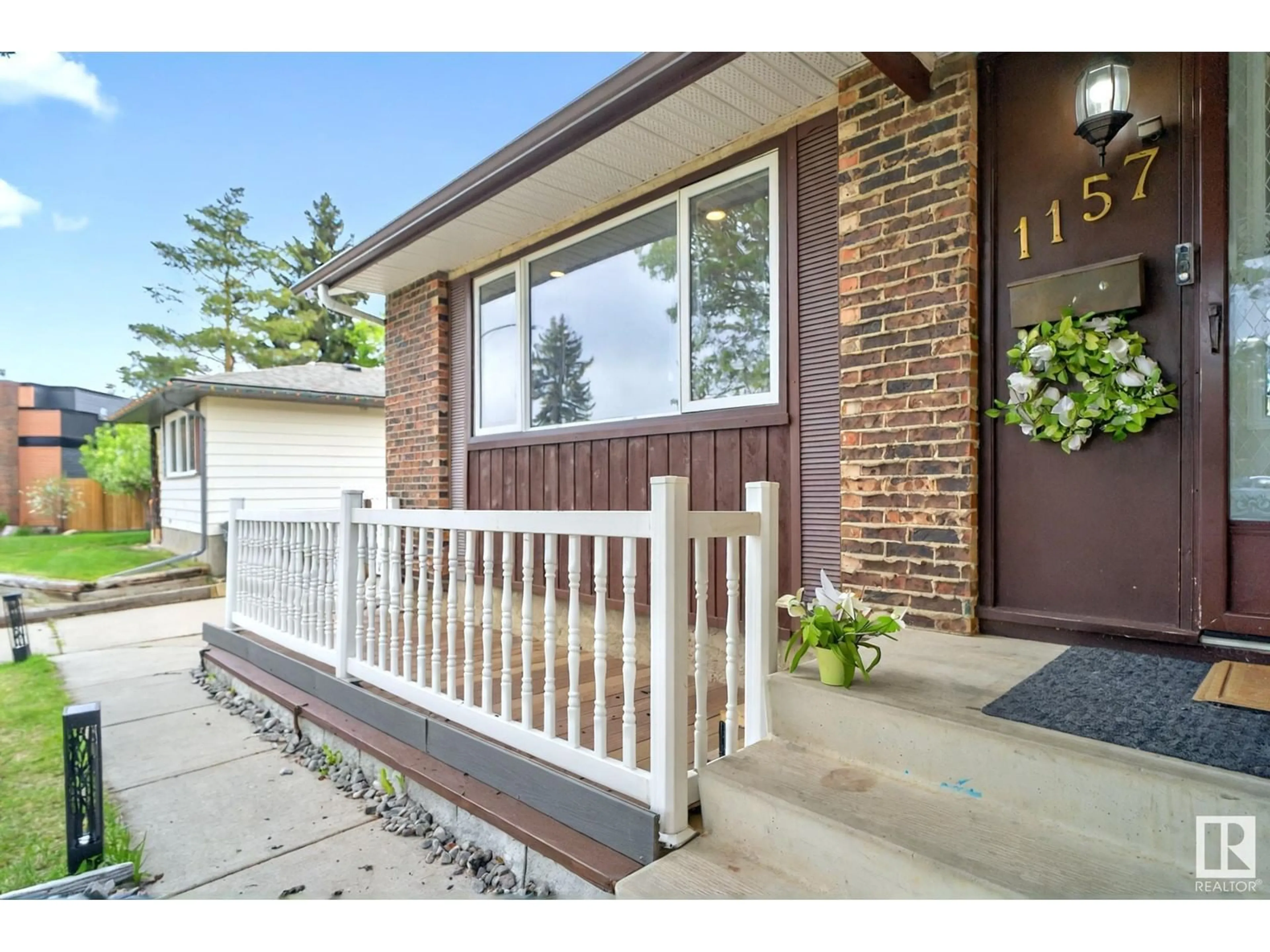 Unknown for NW - 1157 75 ST, Edmonton Alberta T6K2S4