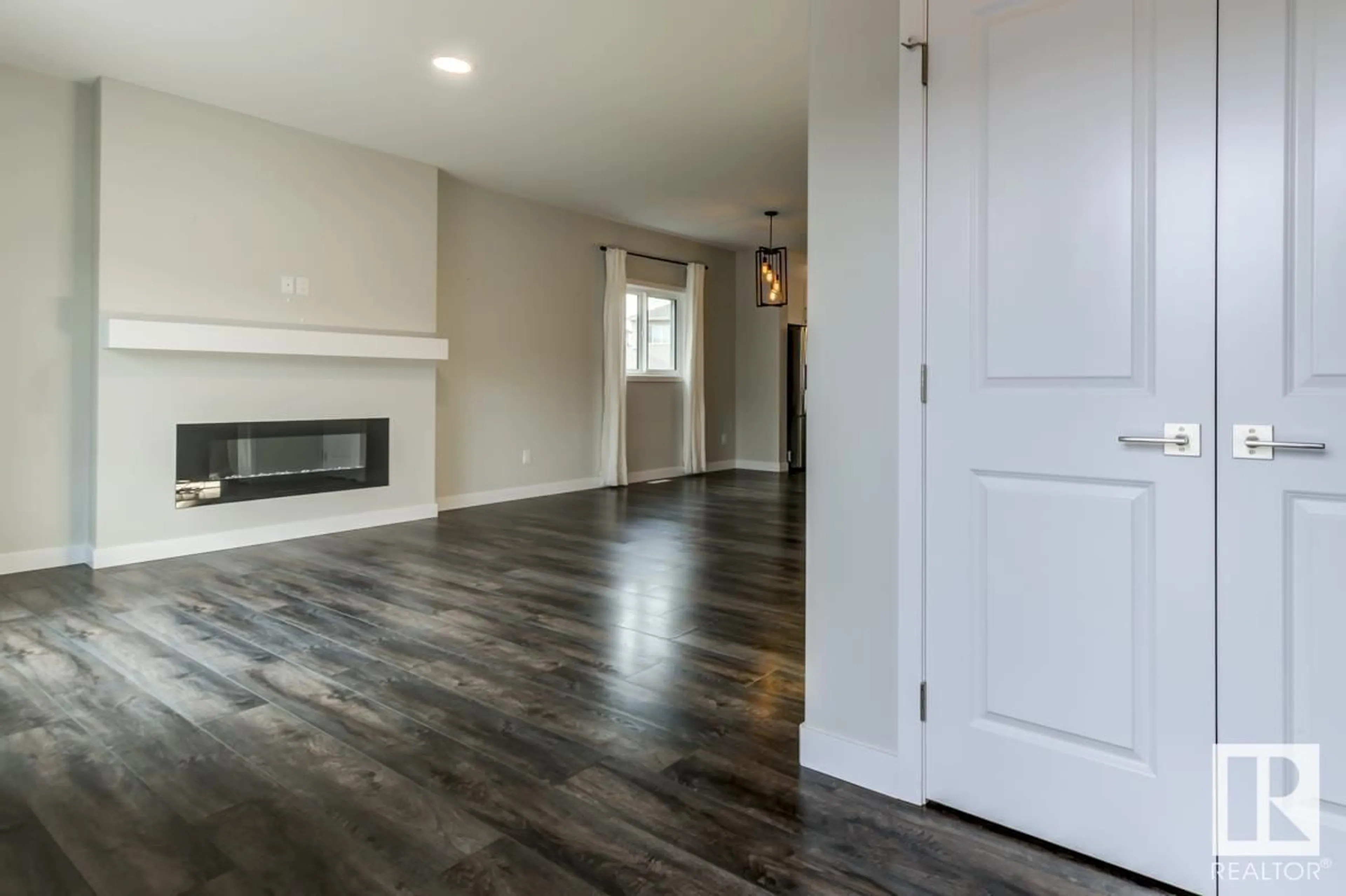 Unknown for 5776 CAUTLEY CR, Edmonton Alberta T6W4X8