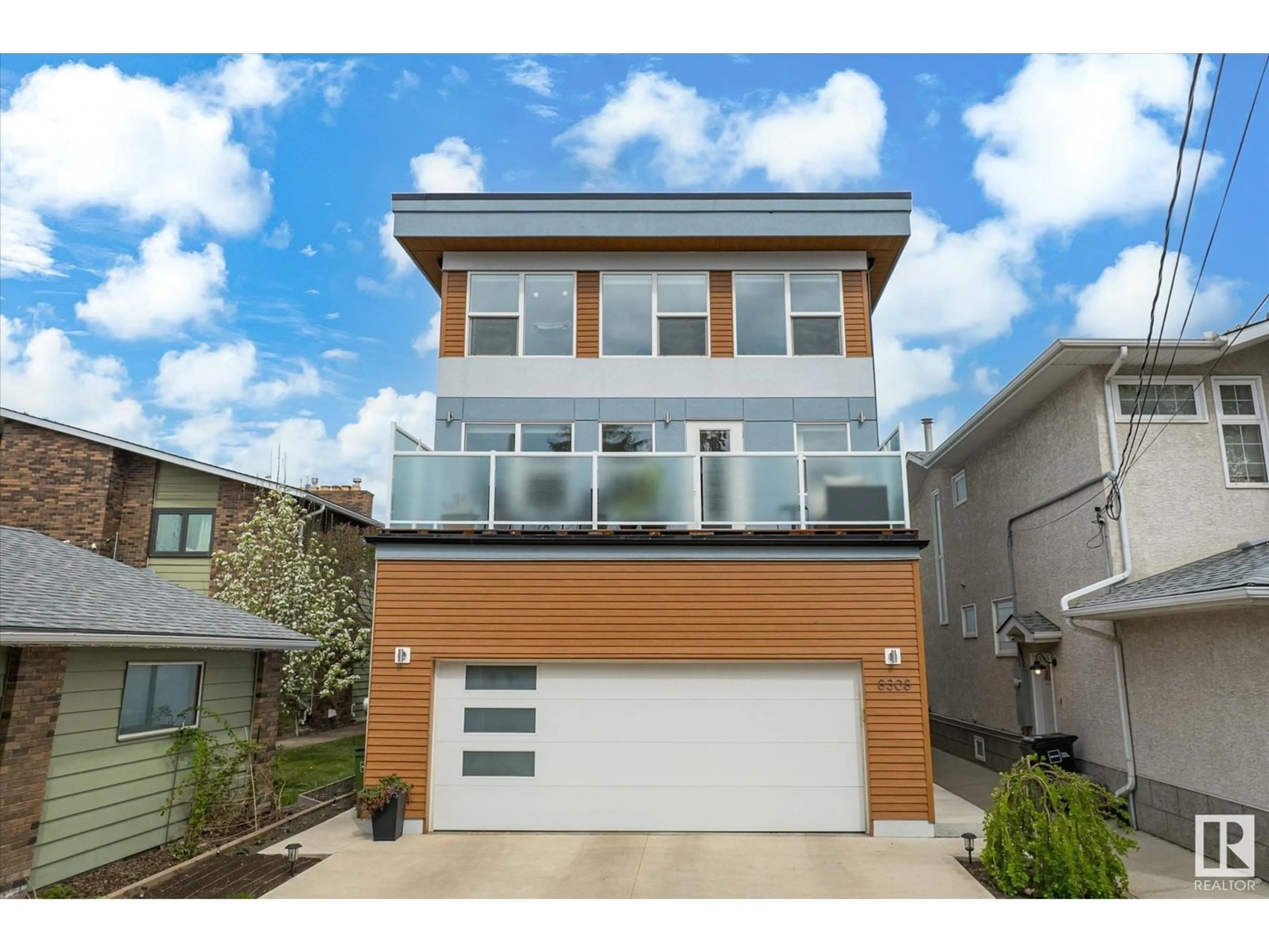 Home with vinyl exterior material, street for 8308 ROWLAND RD, Edmonton Alberta T6A3X1