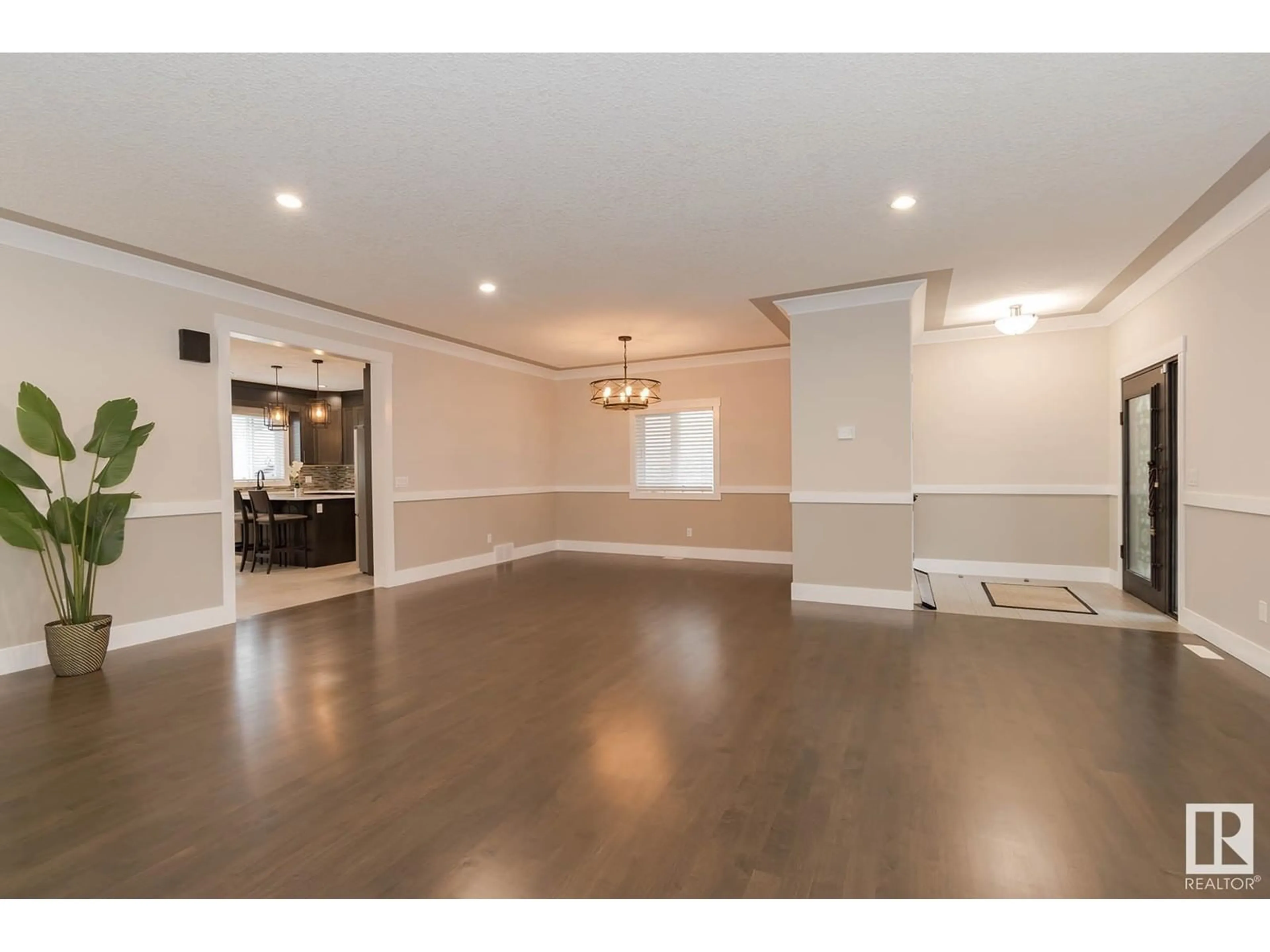 Unknown for 9040 92 ST, Edmonton Alberta T6C3R2