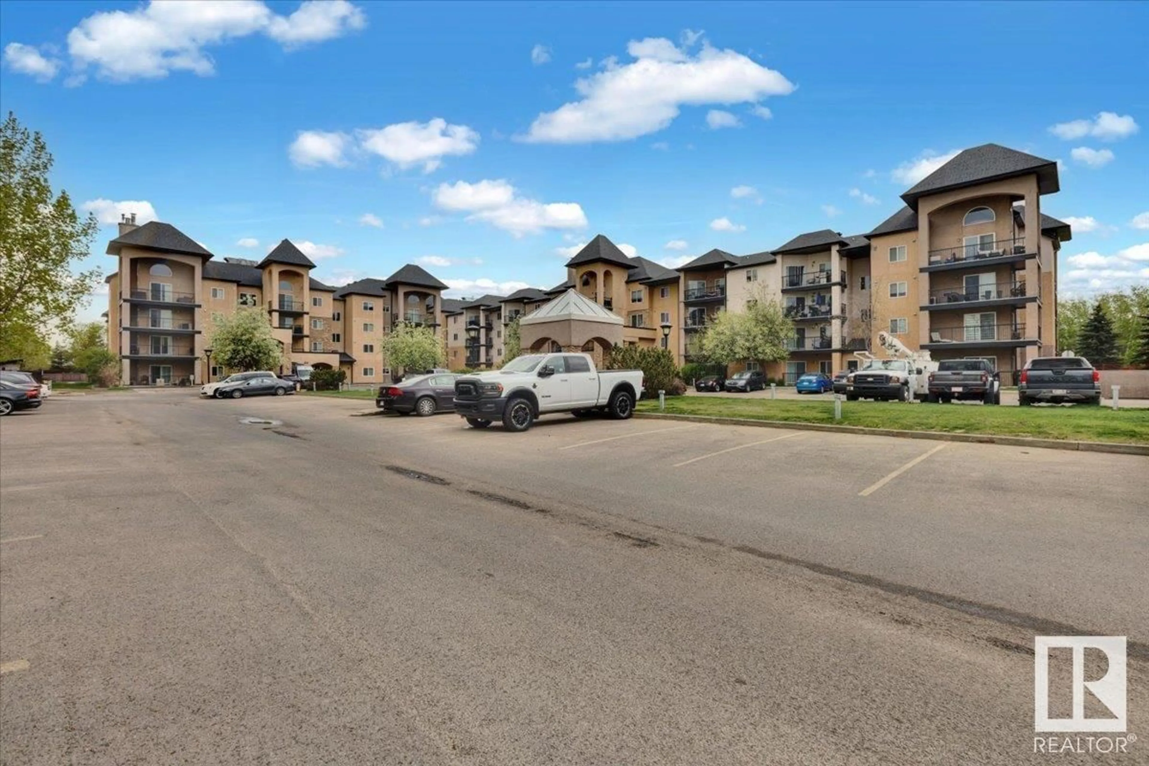 A pic from outside/outdoor area/front of a property/back of a property/a pic from drone, unknown for #405 - 14604 125 ST, Edmonton Alberta T5X0B4