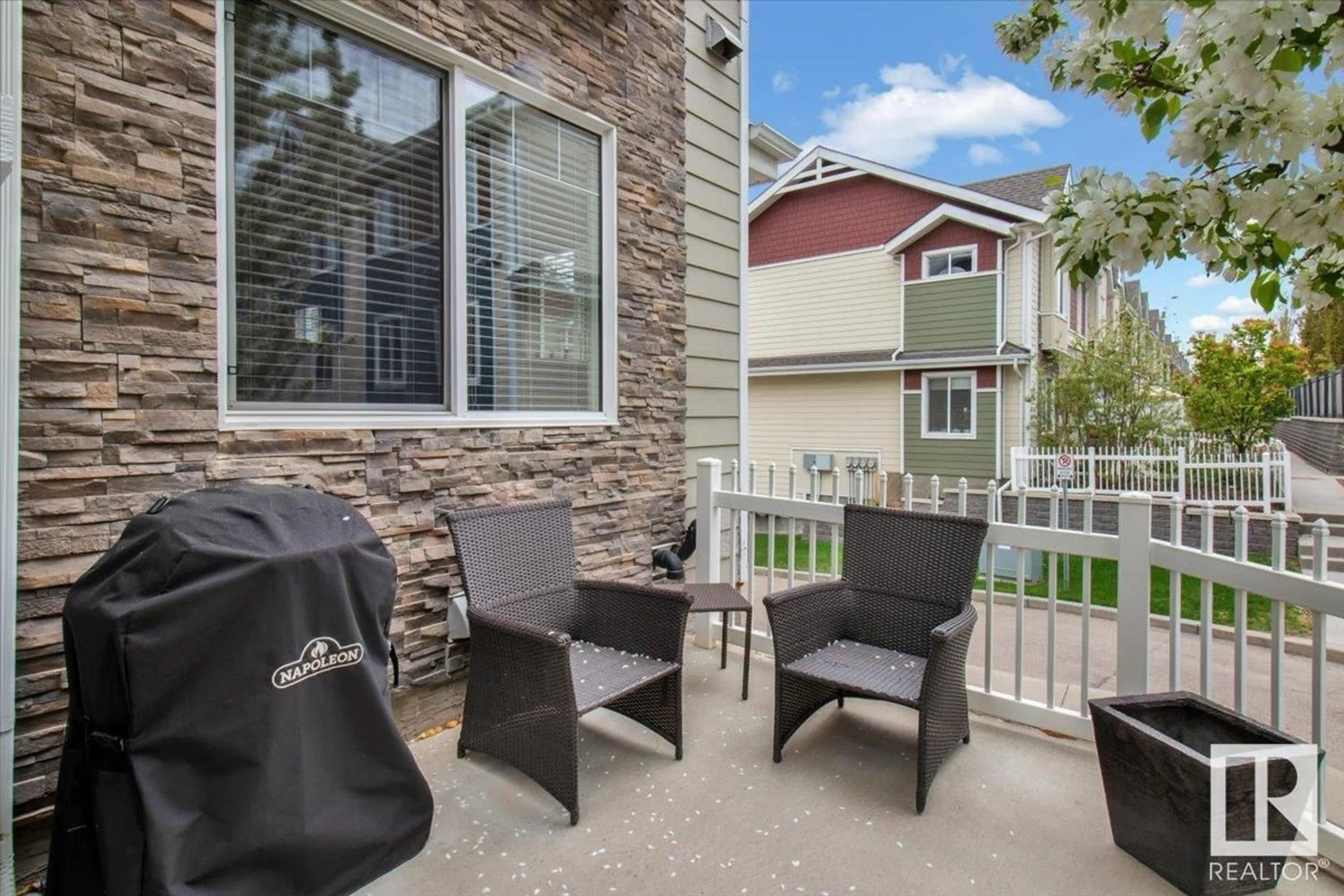 Patio, unknown for 67 2003 RABBIT HILL RD, Edmonton Alberta T6R0R7