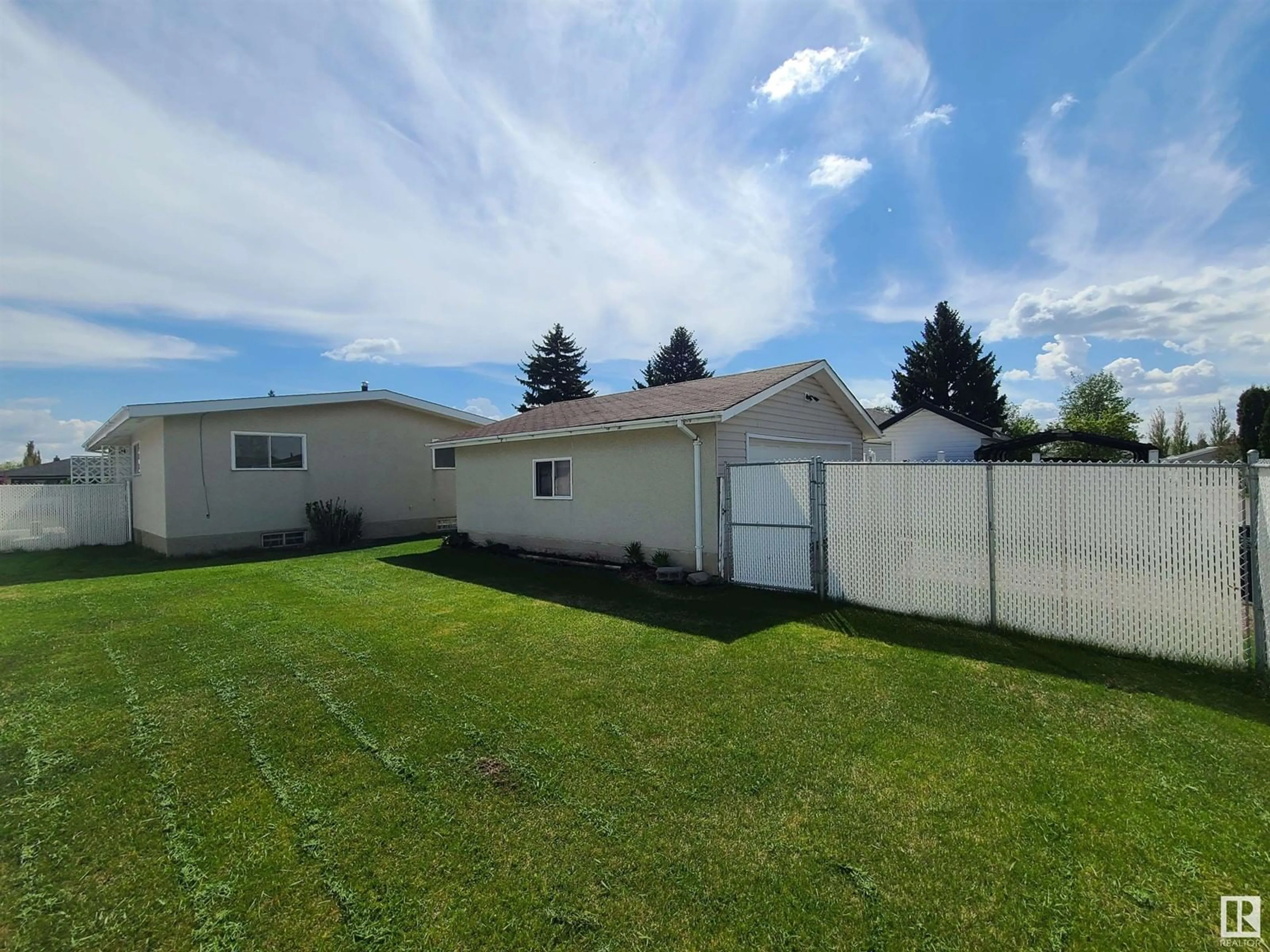 Unknown for 15116 75A ST NW, Edmonton Alberta T5C1A7
