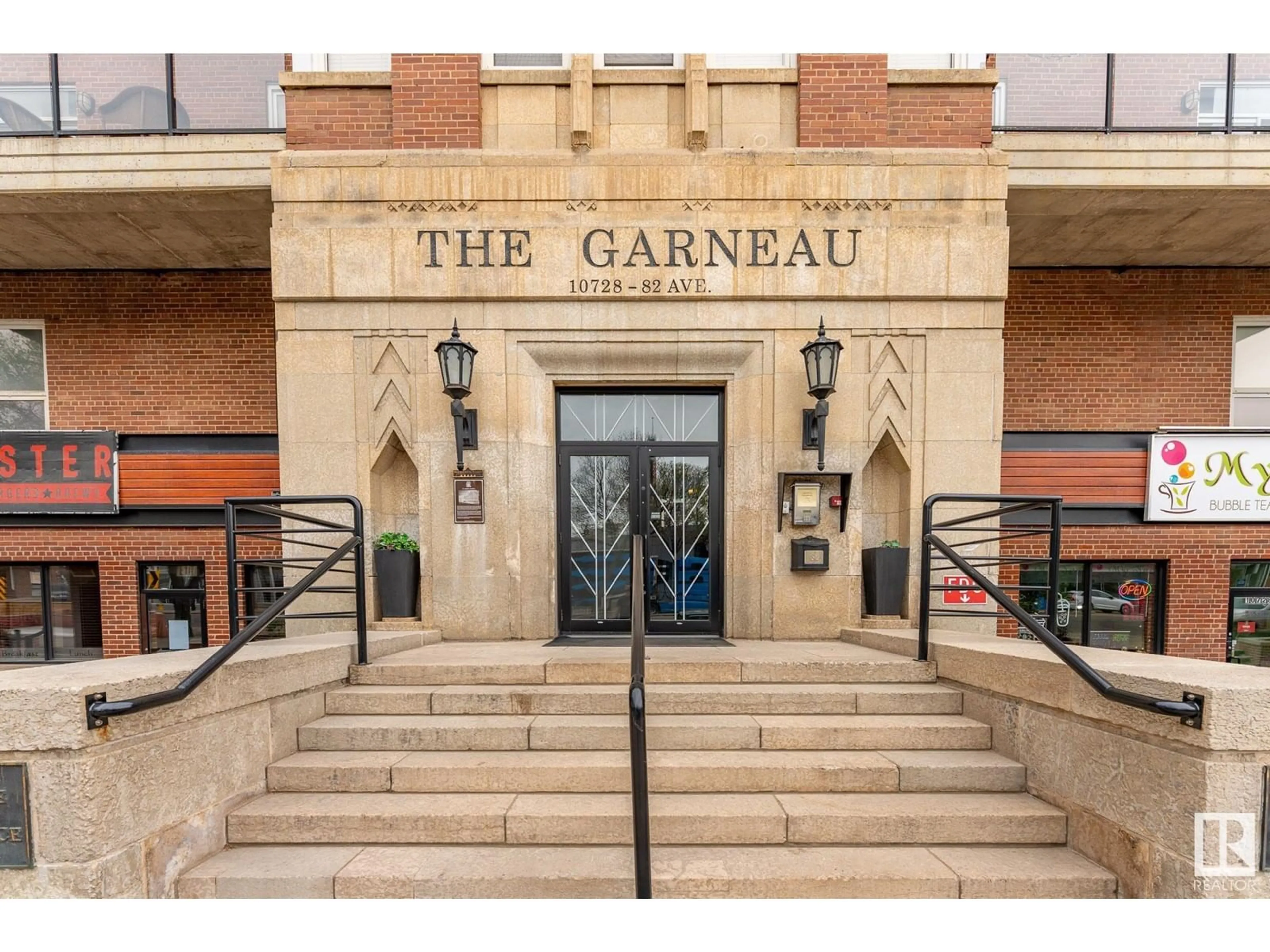 Lobby for 10728 82 AV, Edmonton Alberta T6E6P5