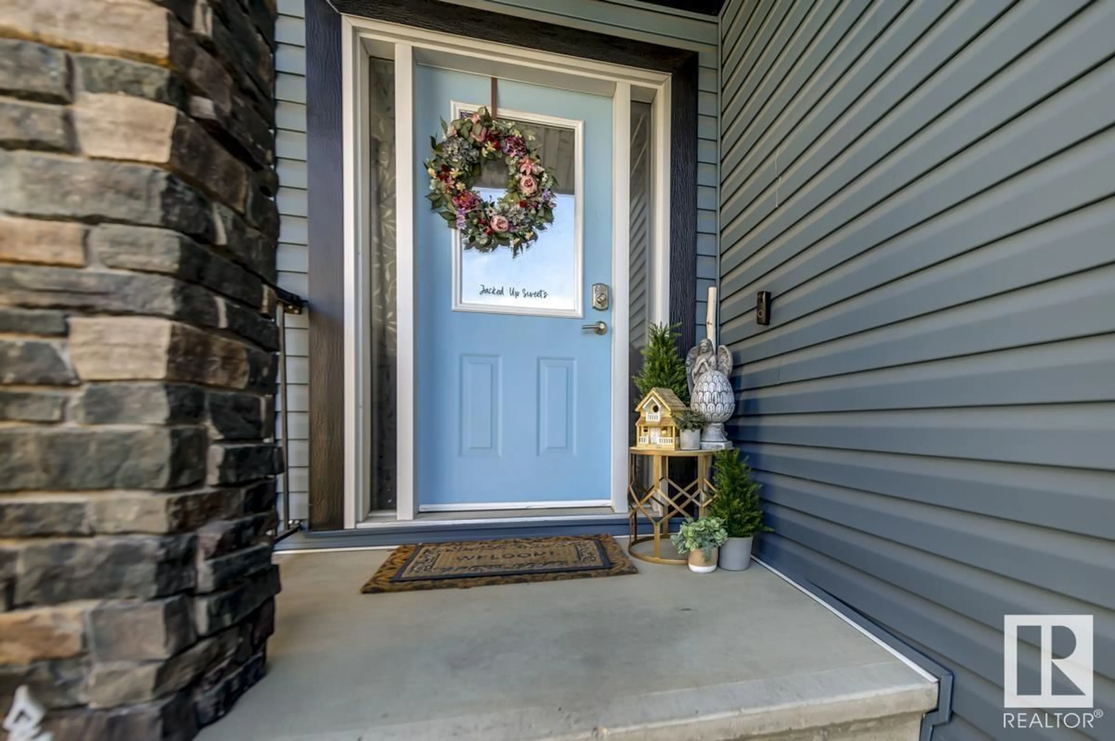 Indoor entryway for 1216 FOXWOOD CR, Sherwood Park Alberta T8A4T9