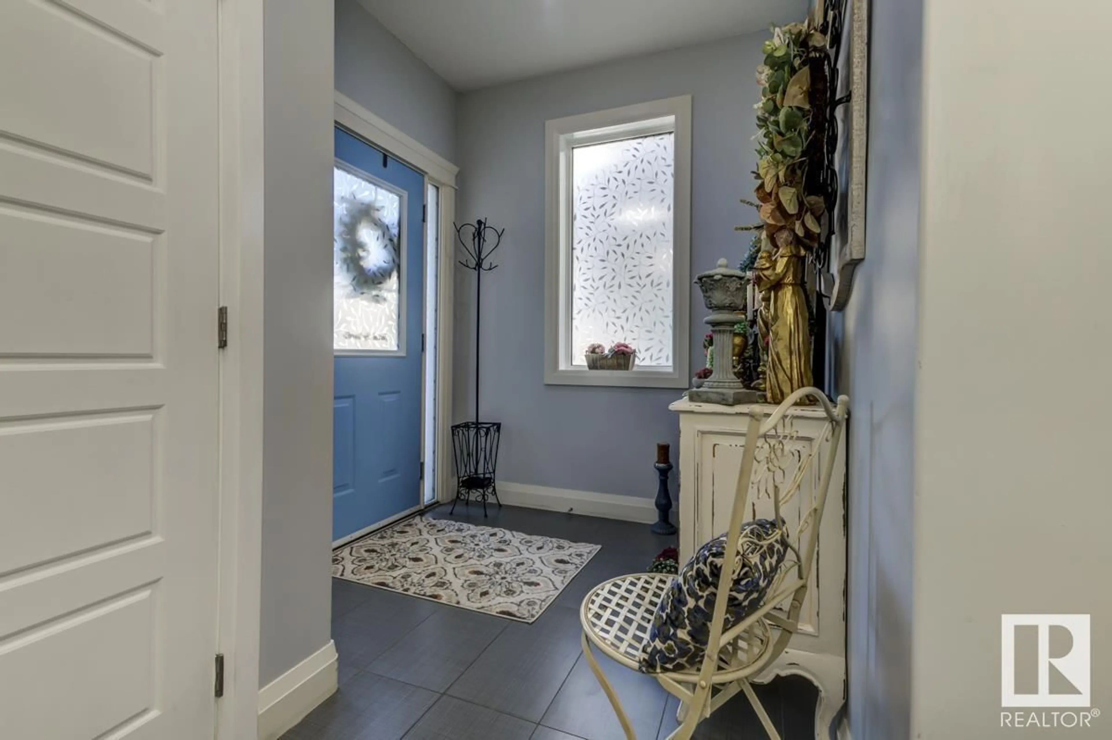 Indoor entryway for 1216 FOXWOOD CR, Sherwood Park Alberta T8A4T9