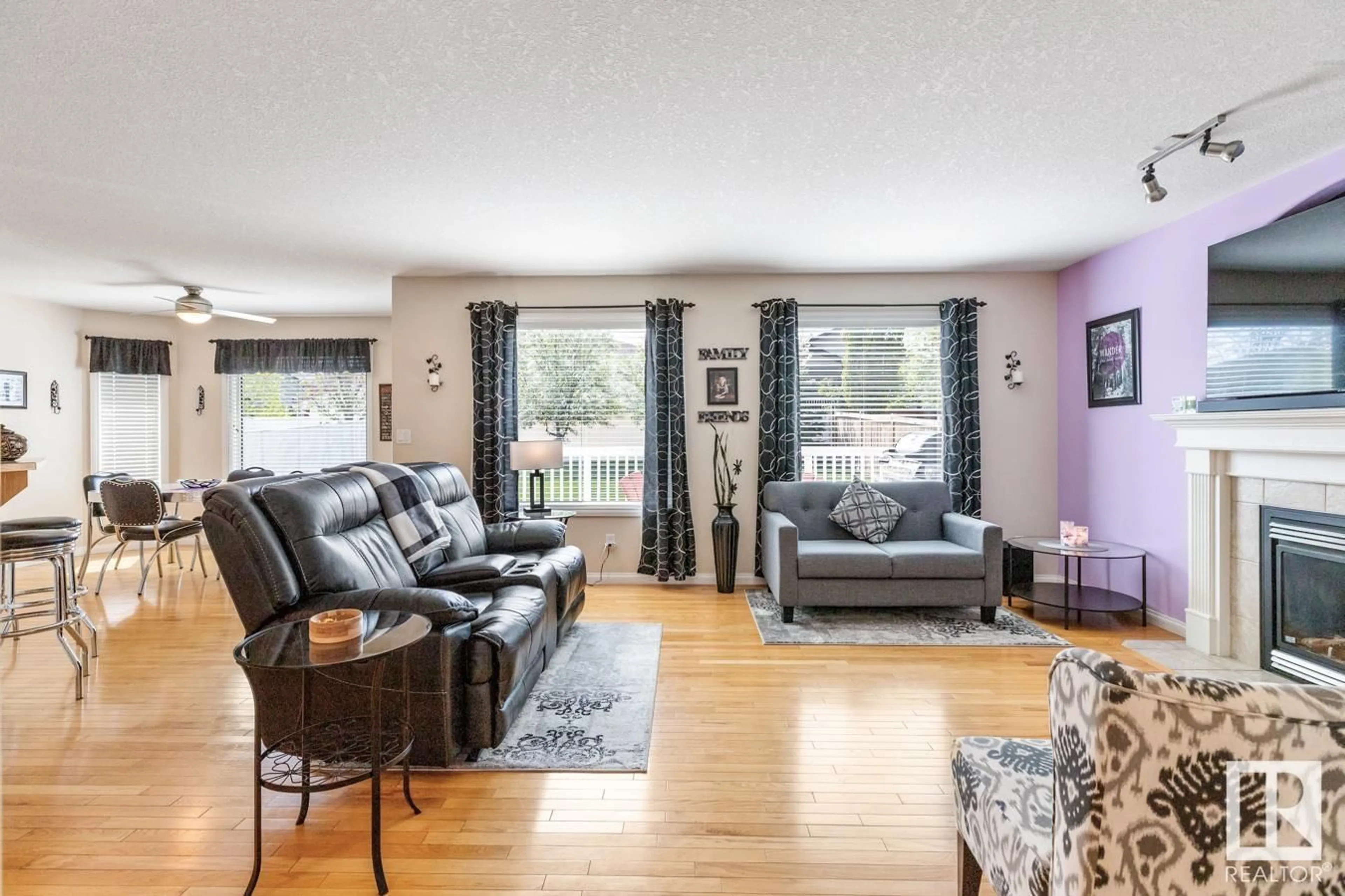 Living room with furniture, unknown for 27 DEER PARK BV, Spruce Grove Alberta T7X4M2