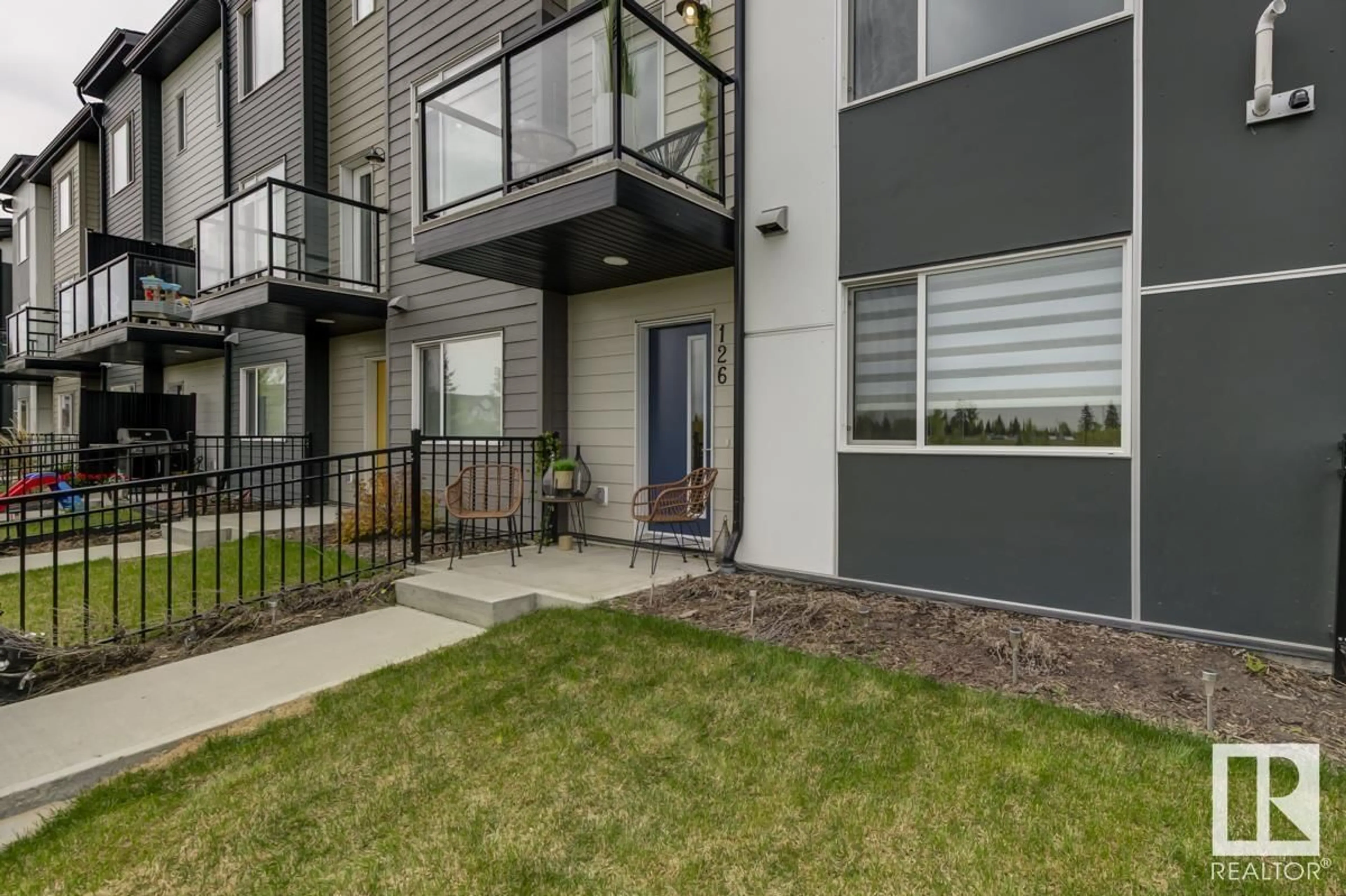 Patio, street for 804 - 126 WELSH DR, Edmonton Alberta T6X1Y8