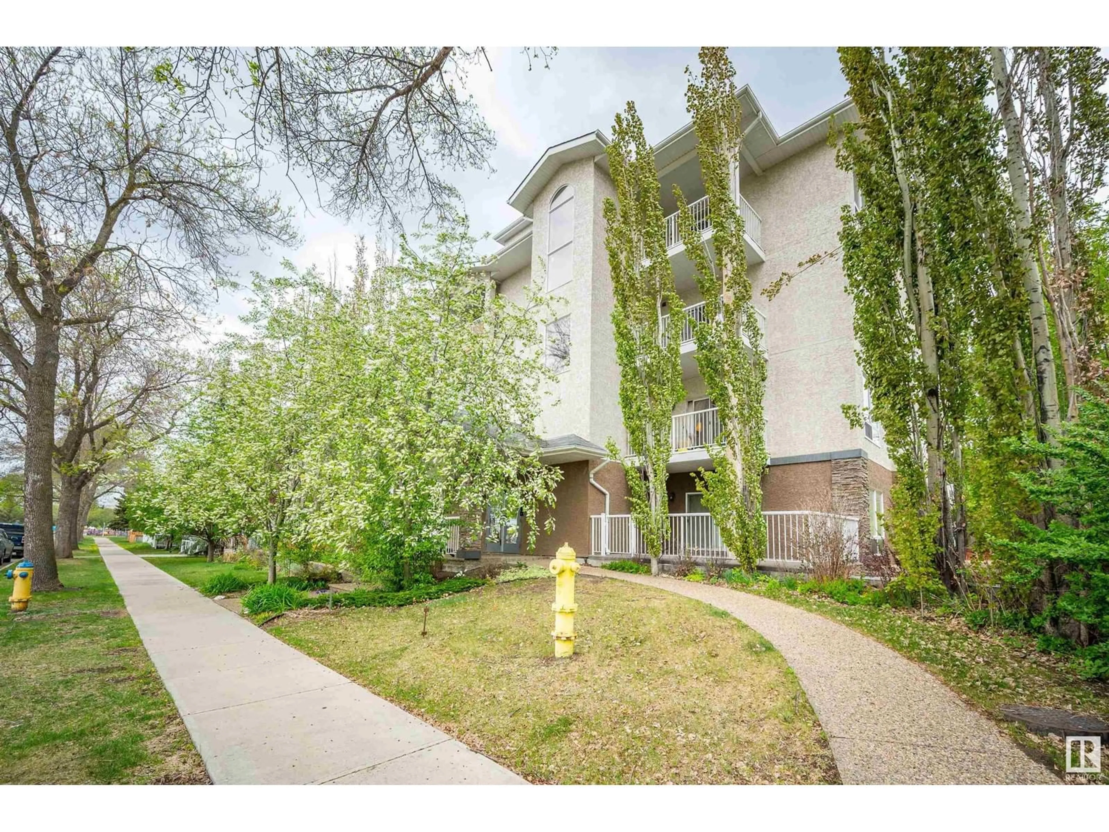 Unknown for 204 - 10524 77 AV, Edmonton Alberta T6E1N1
