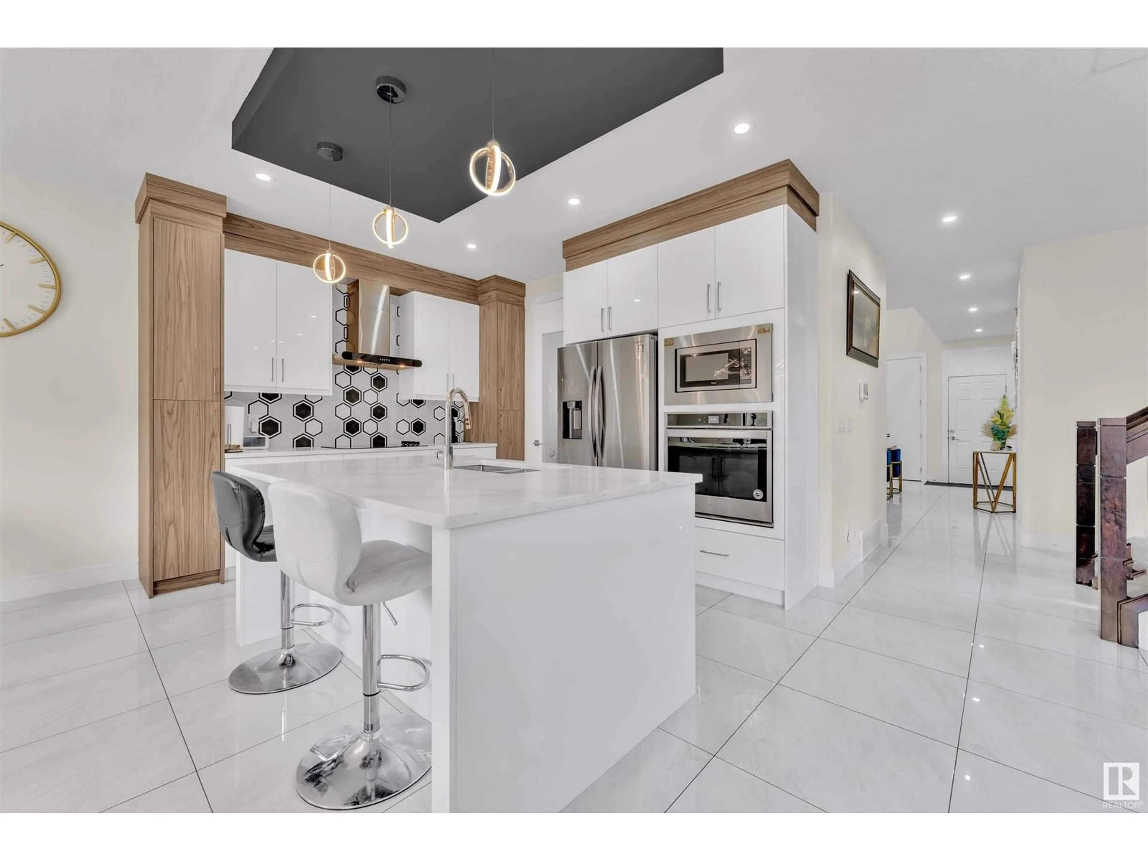 Open concept kitchen, ceramic/tile floor for 4111 5 AVE SW, Edmonton Alberta T6X2L7
