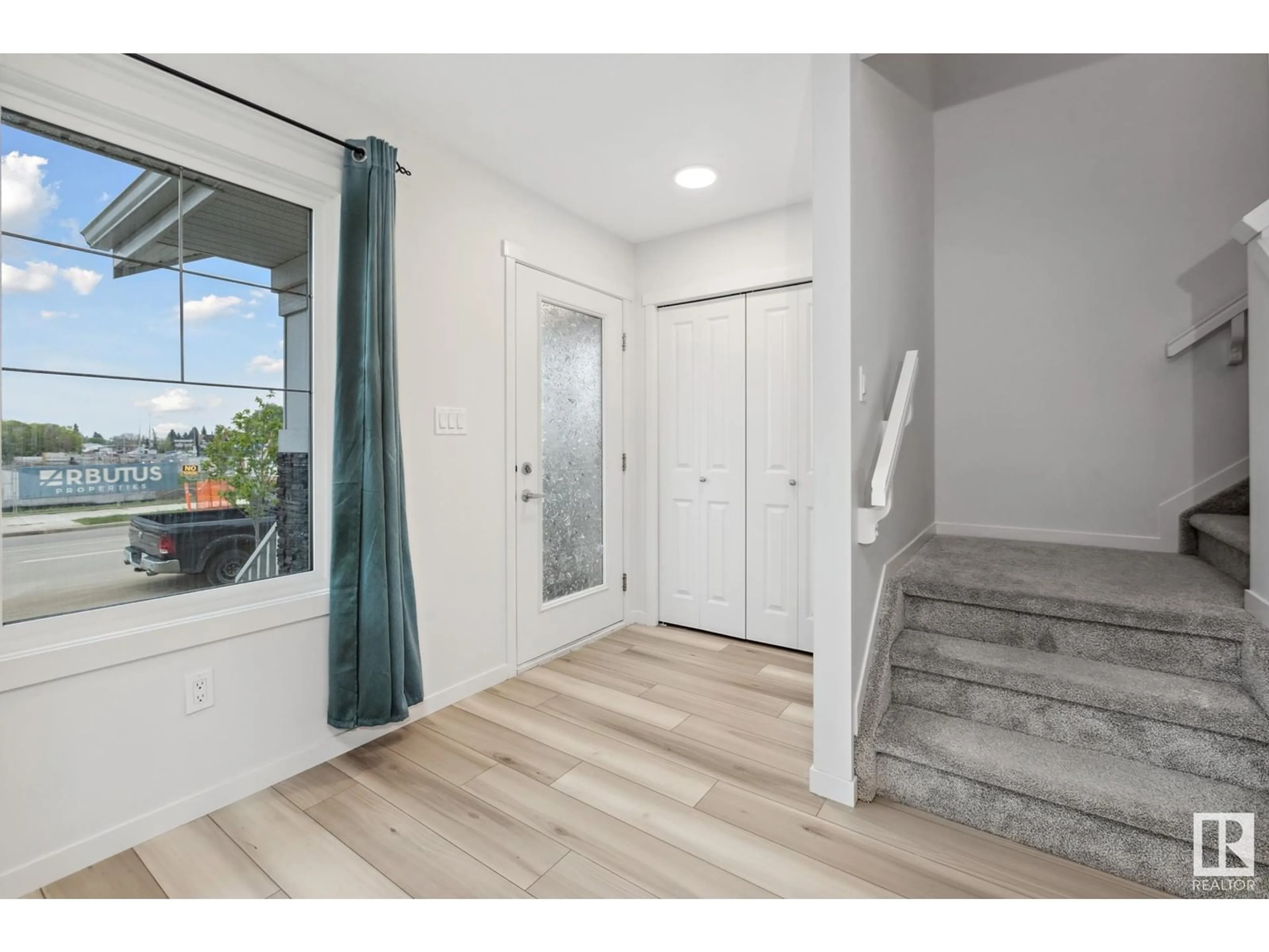 Indoor entryway for NW - 5730 JUCHLI AV, Edmonton Alberta T5E6Y2