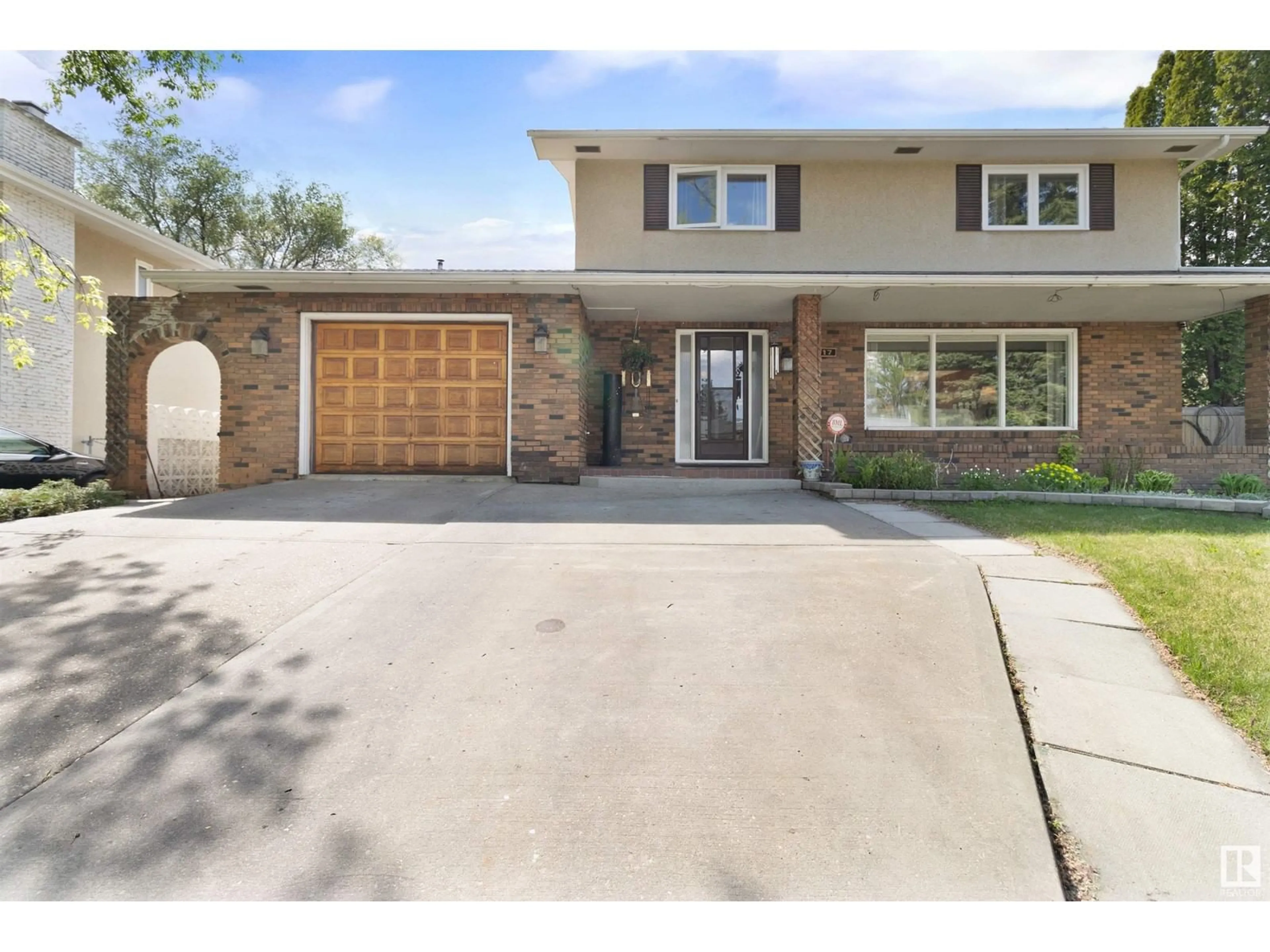Home with brick exterior material, street for 1017 MOYER DR, Sherwood Park Alberta T8E1E7