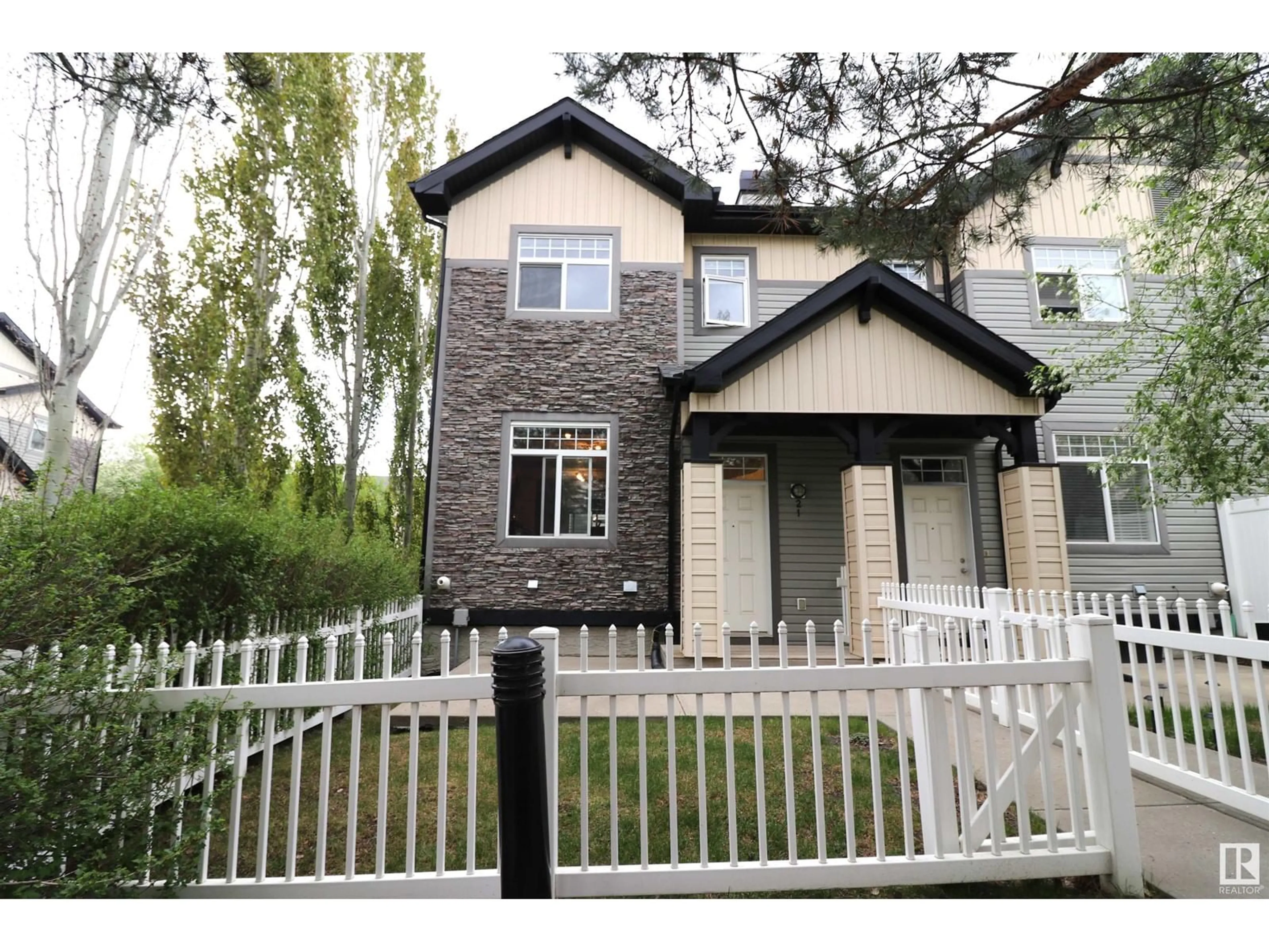 Home with vinyl exterior material, street for #21 - 465 HEMINGWAY RD, Edmonton Alberta T6M0J7