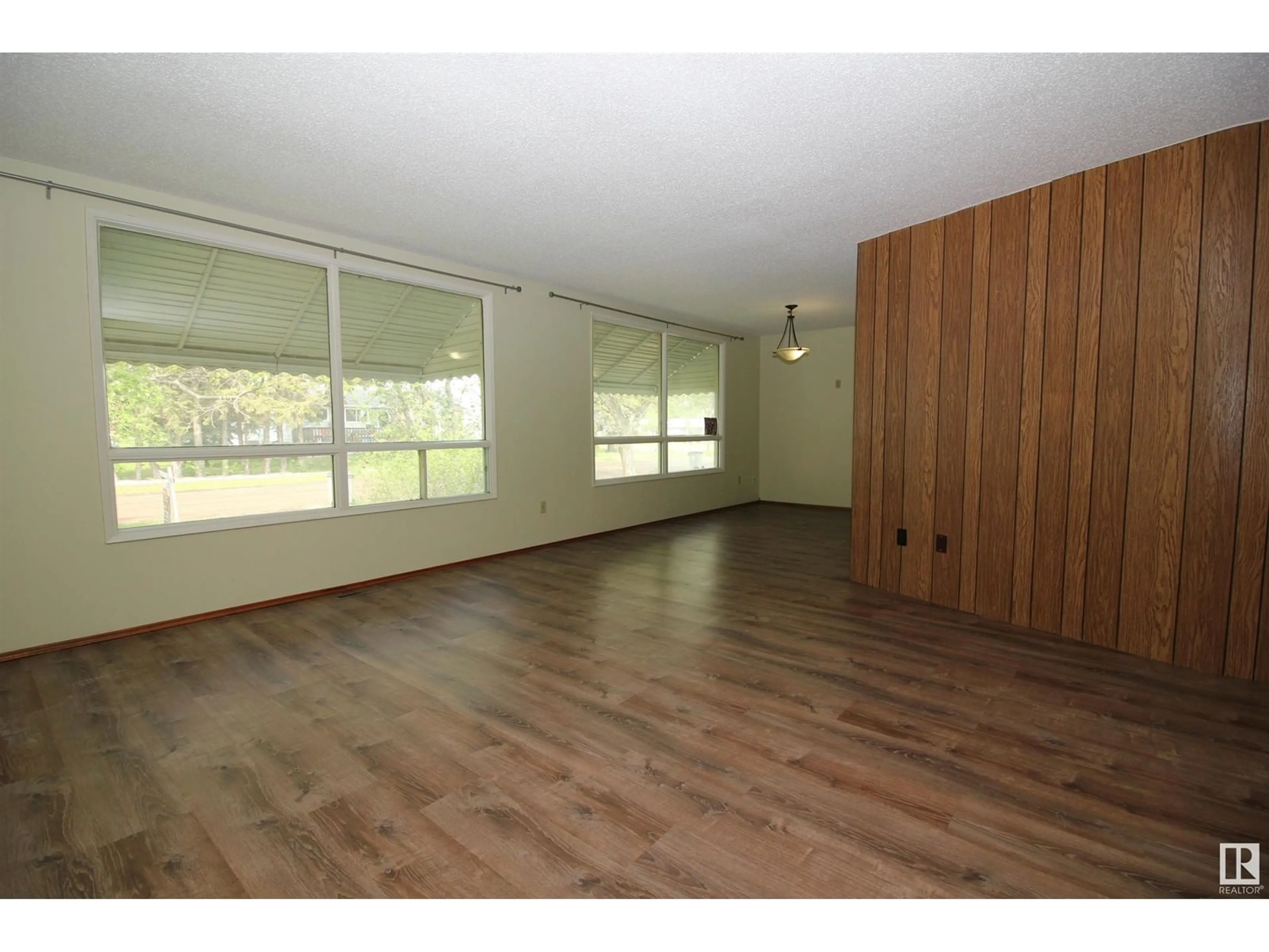 A pic of a room for 5027 49 ST, Warburg Alberta T0C2T0