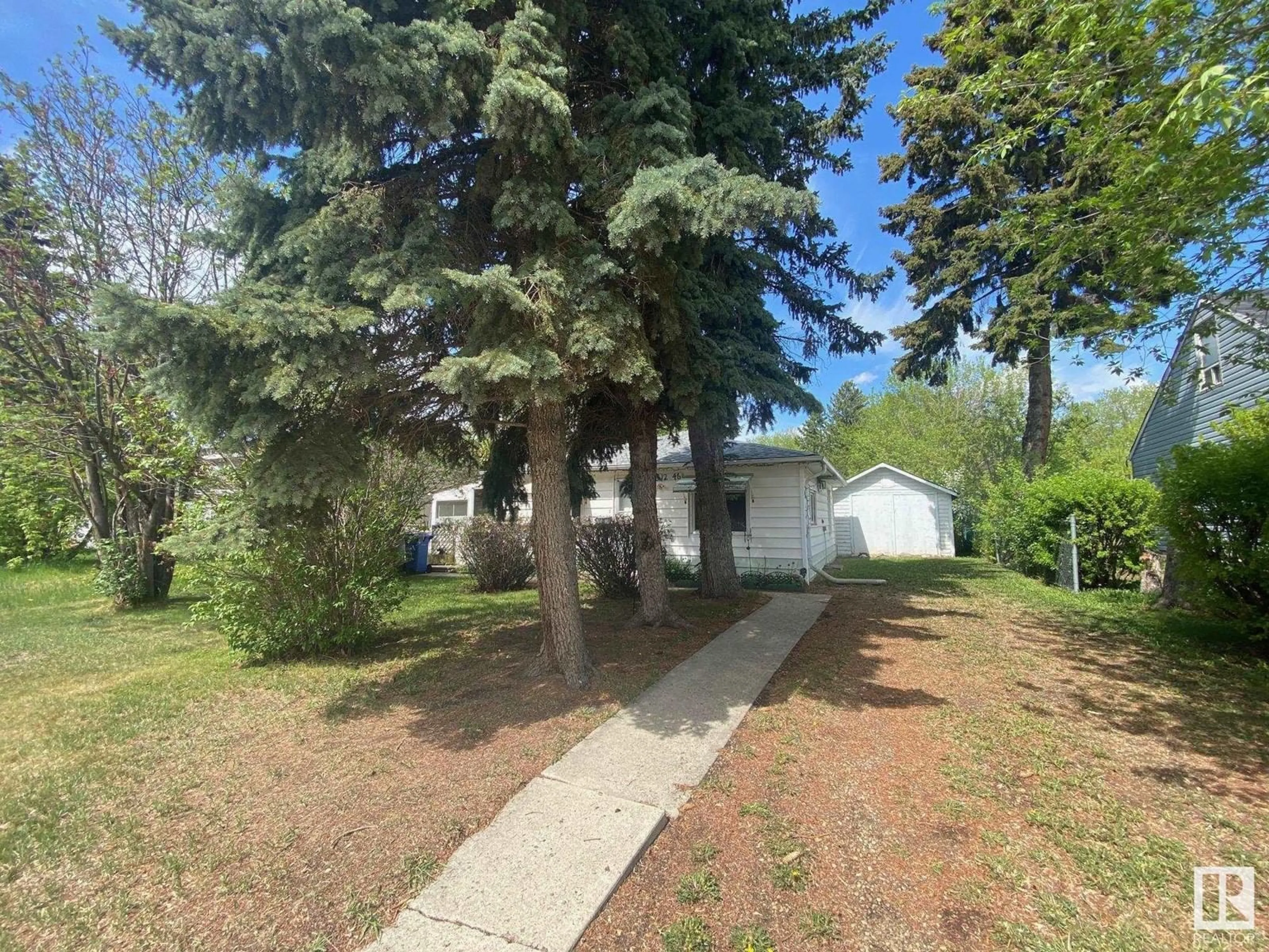 A pic from outside/outdoor area/front of a property/back of a property/a pic from drone, street for 4512 46 AV, Wetaskiwin Alberta T9A0G9