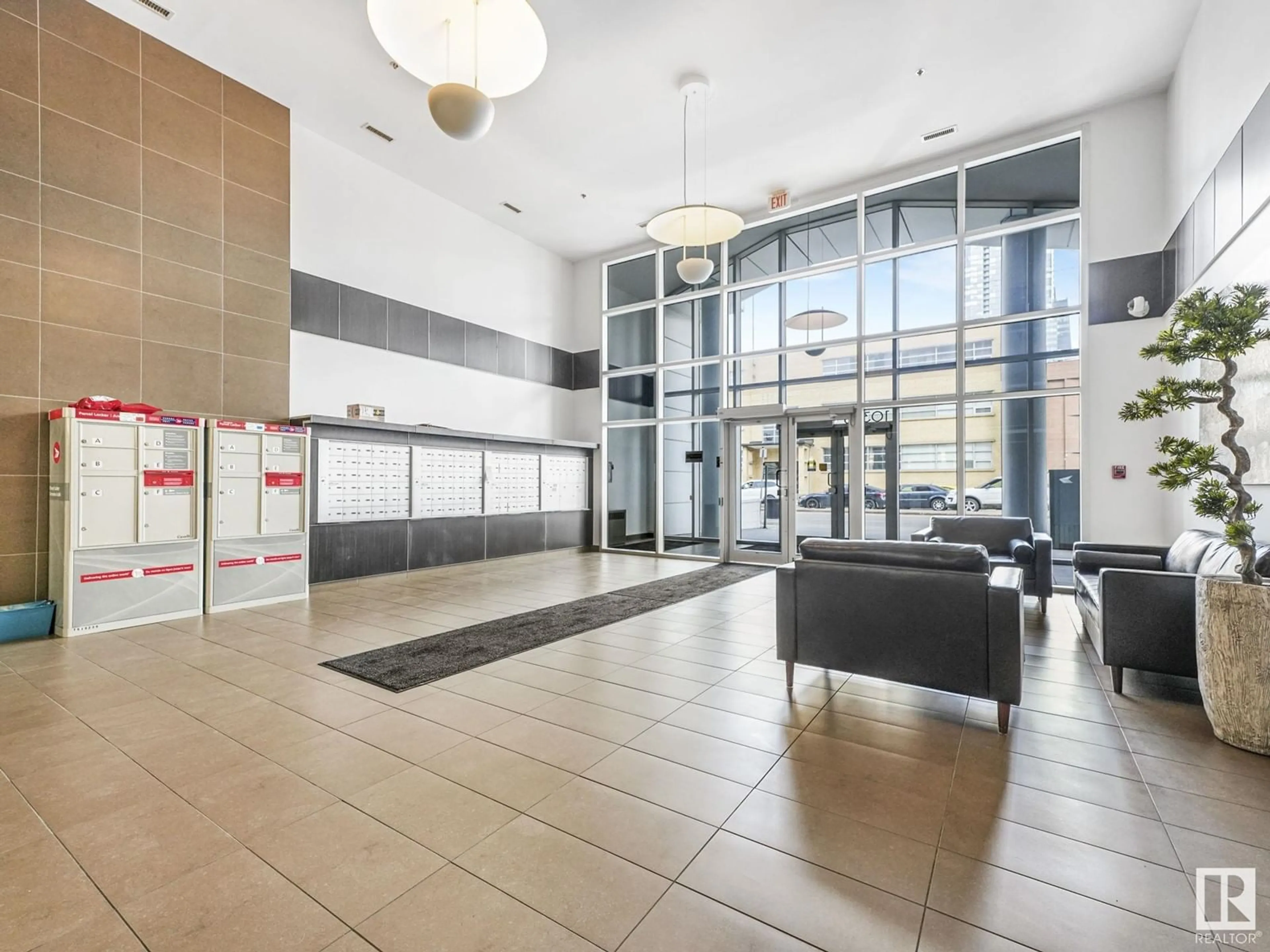 Lobby for 801 - 10388 105 ST NW, Edmonton Alberta T5J0C2