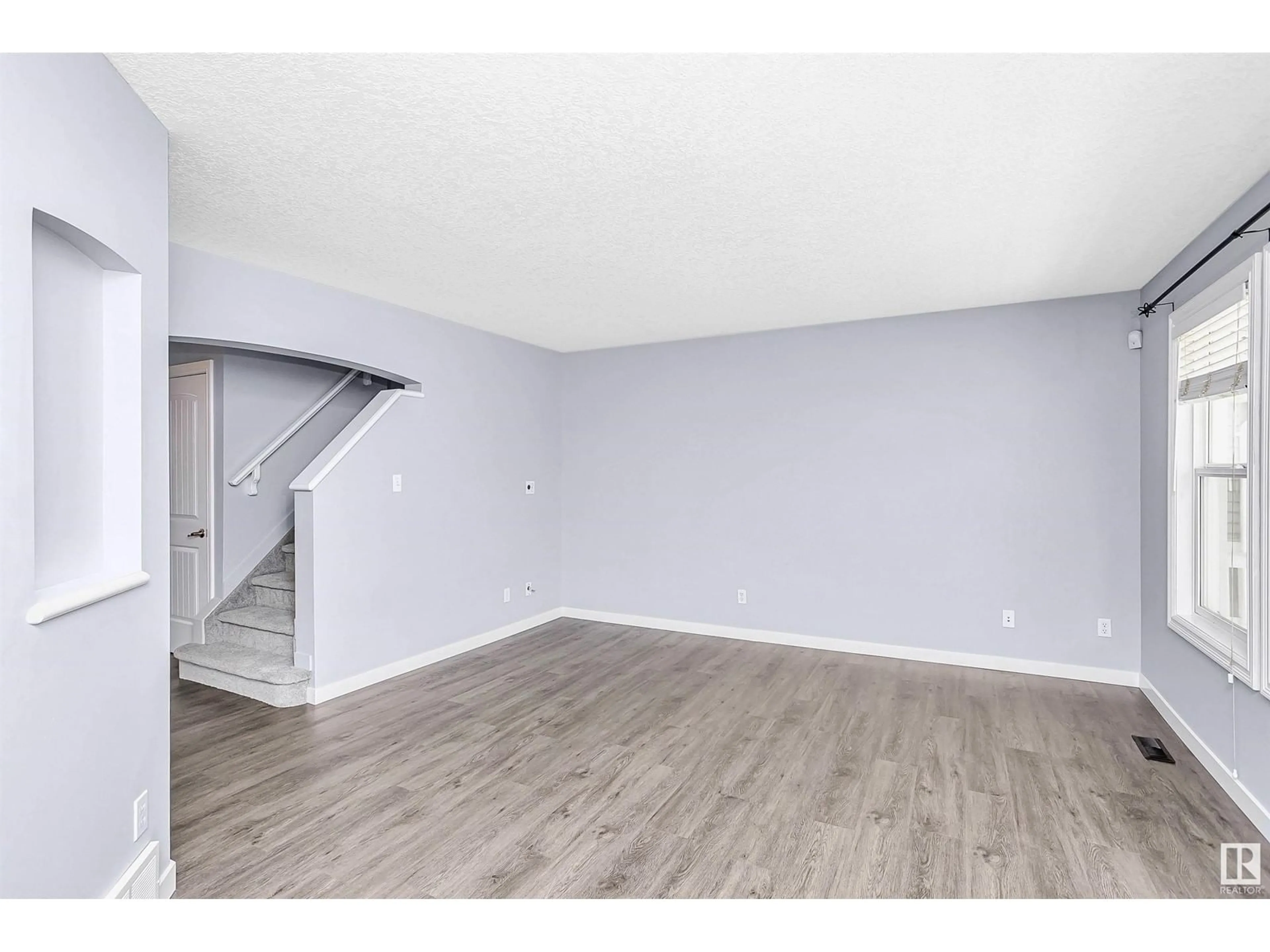 A pic of a room for 1130 37A AV AV, Edmonton Alberta T6T0E7