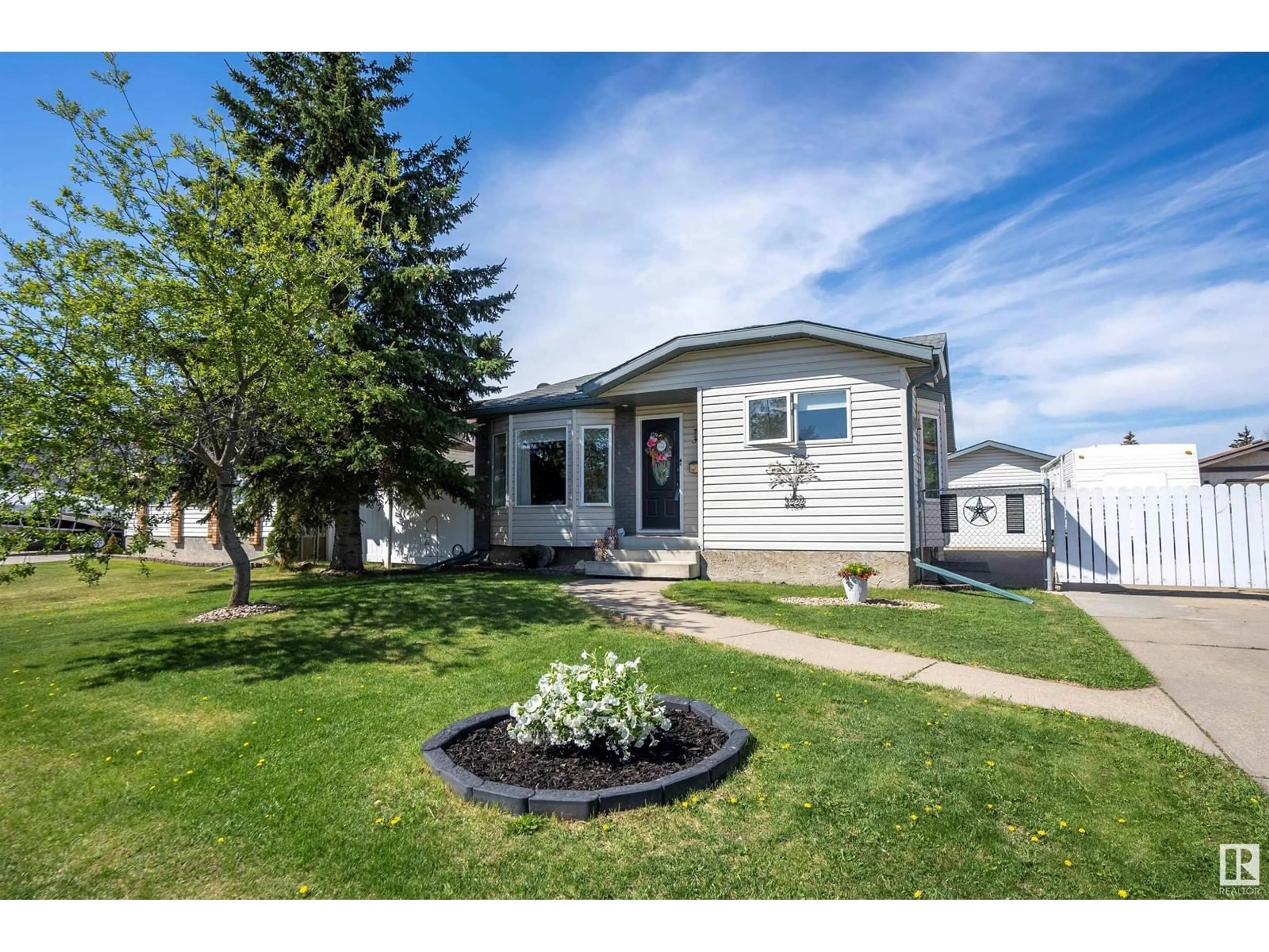 Home with vinyl exterior material, street for 3222 41 ST, Leduc Alberta T9E6B9