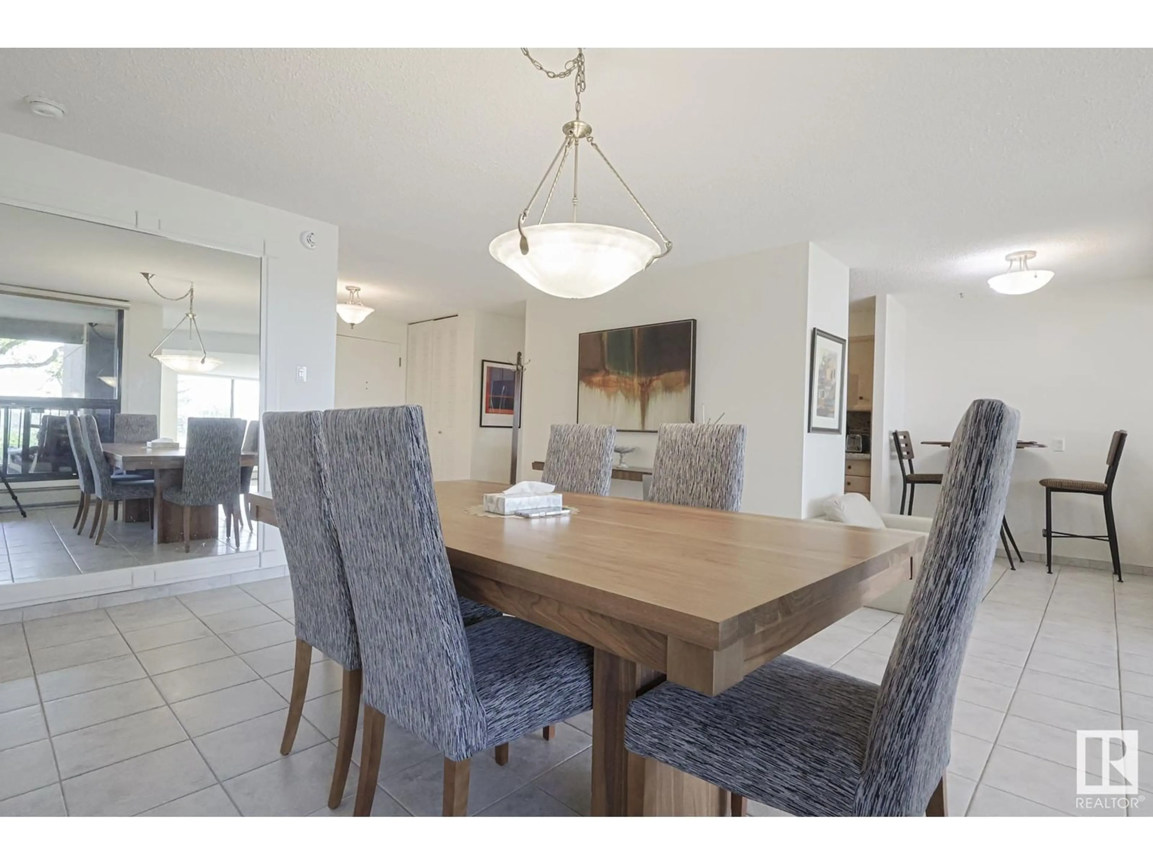 Dining room, unknown for 8220 - 104 JASPER AV NW, Edmonton Alberta T5H4B6