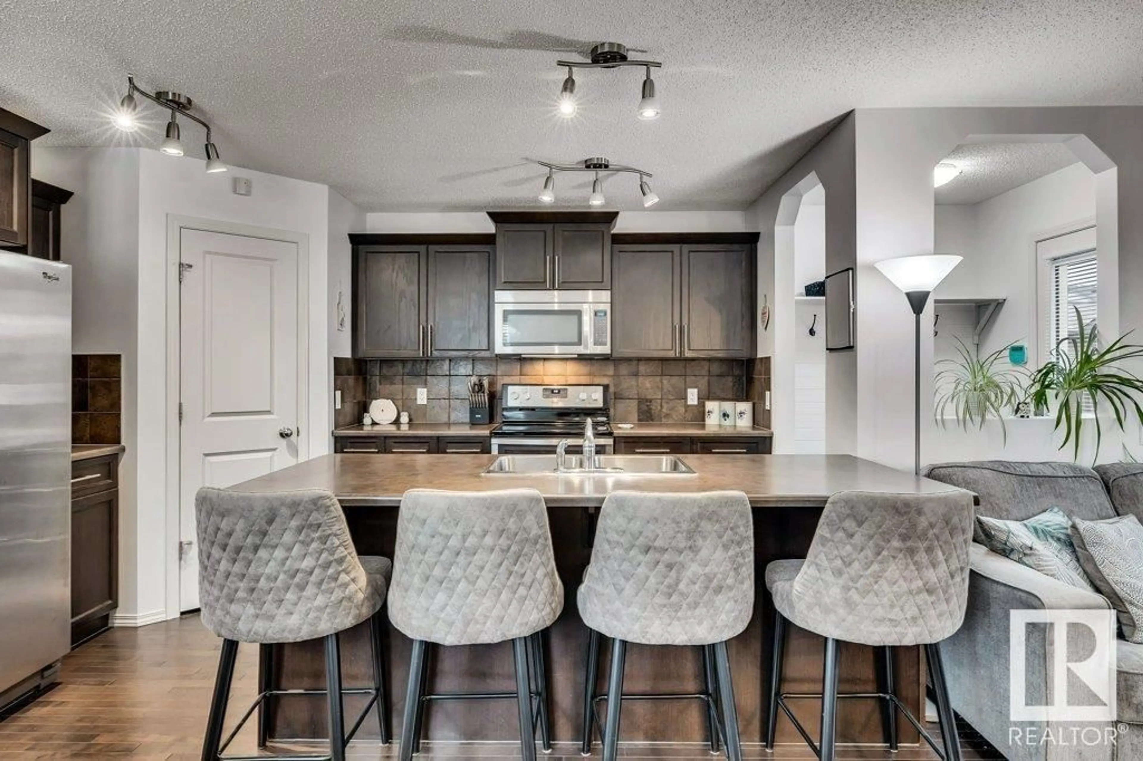 Open concept kitchen, ceramic/tile floor for 6655 CARDINAL RD, Edmonton Alberta T6W1Y8
