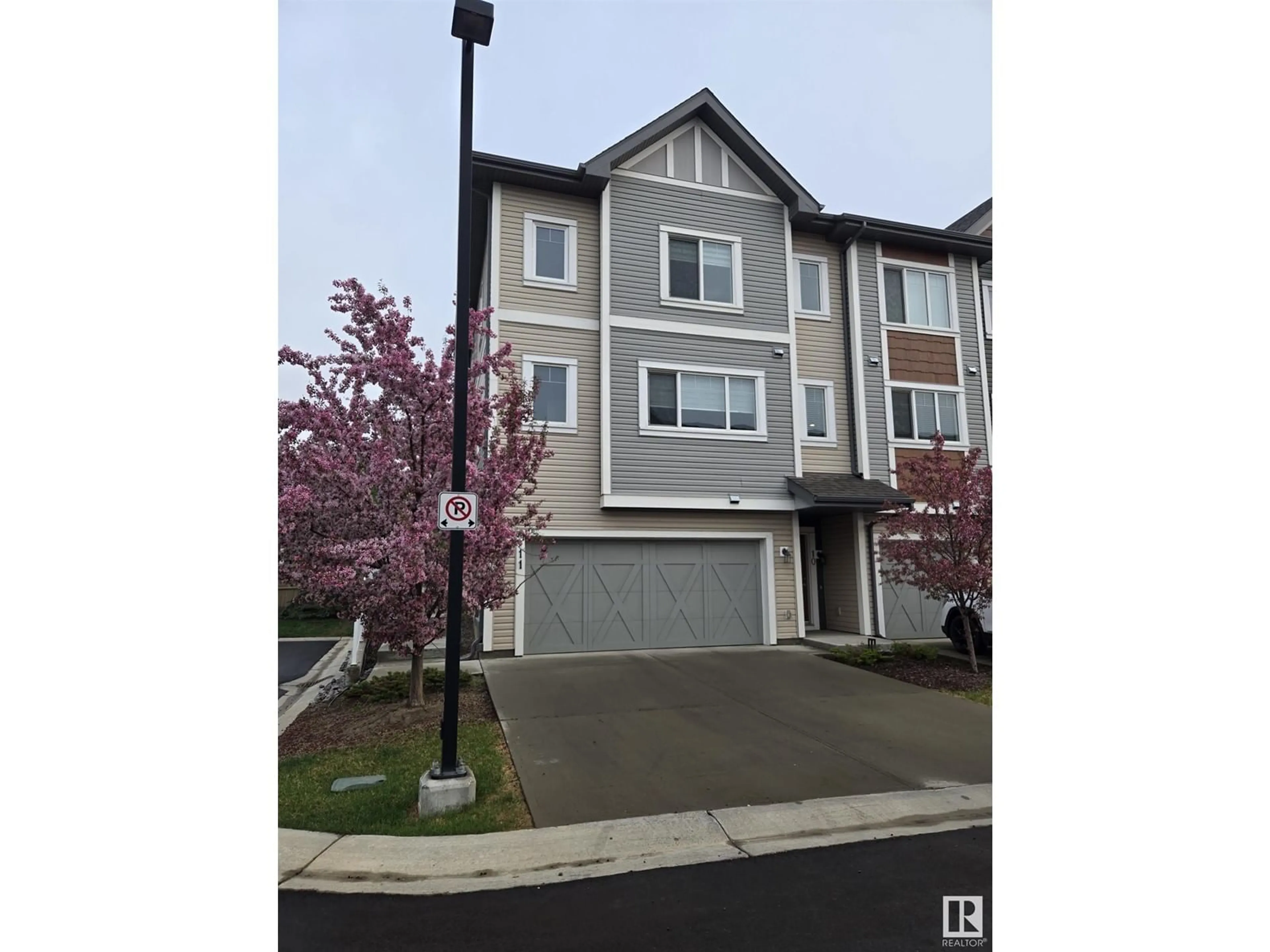 Unknown for 320 SECORD BLVD NW, Edmonton Alberta T5T7E8