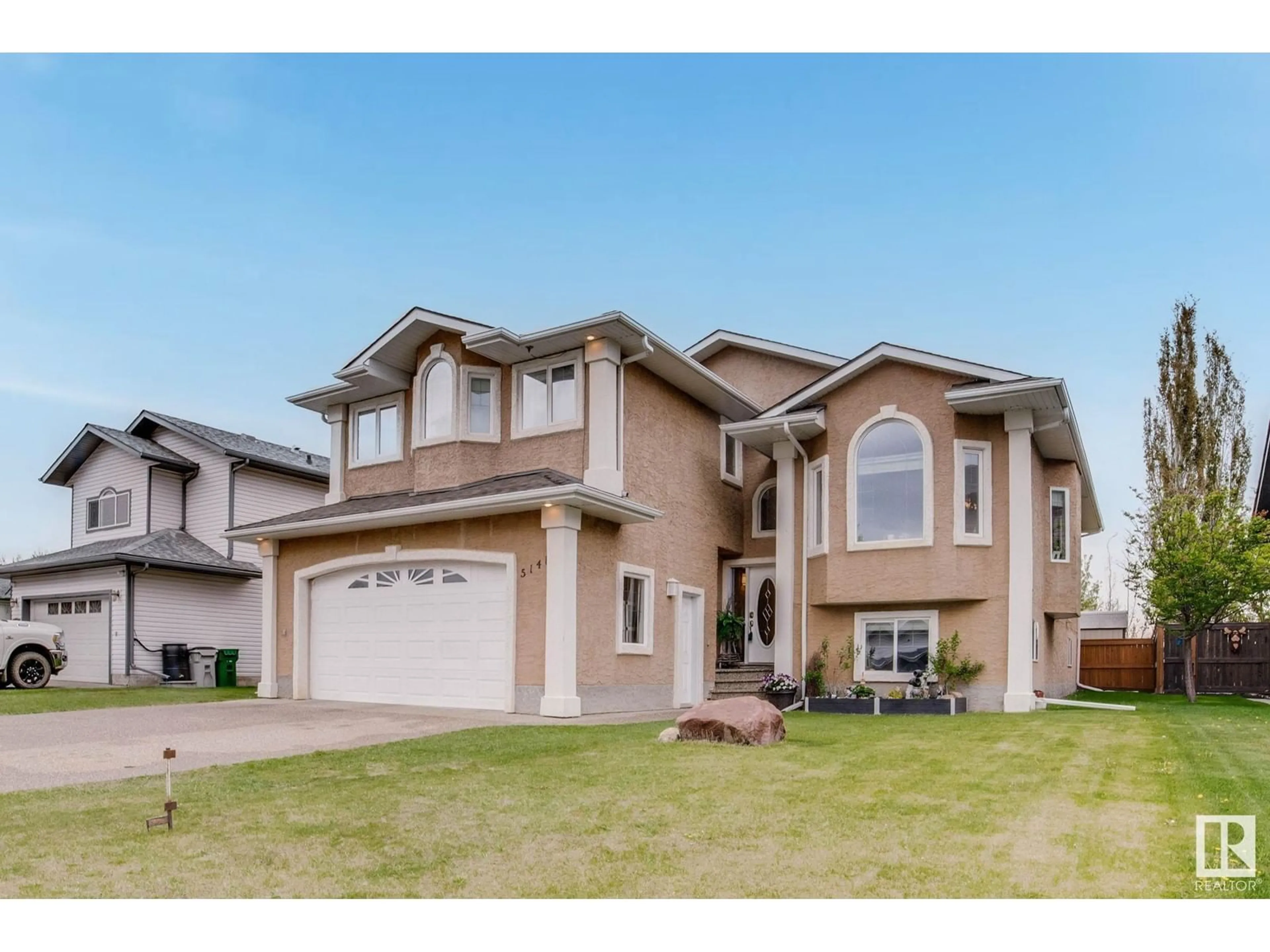 Home with vinyl exterior material, street for 5141 54 AV, Redwater Alberta T0A2W0