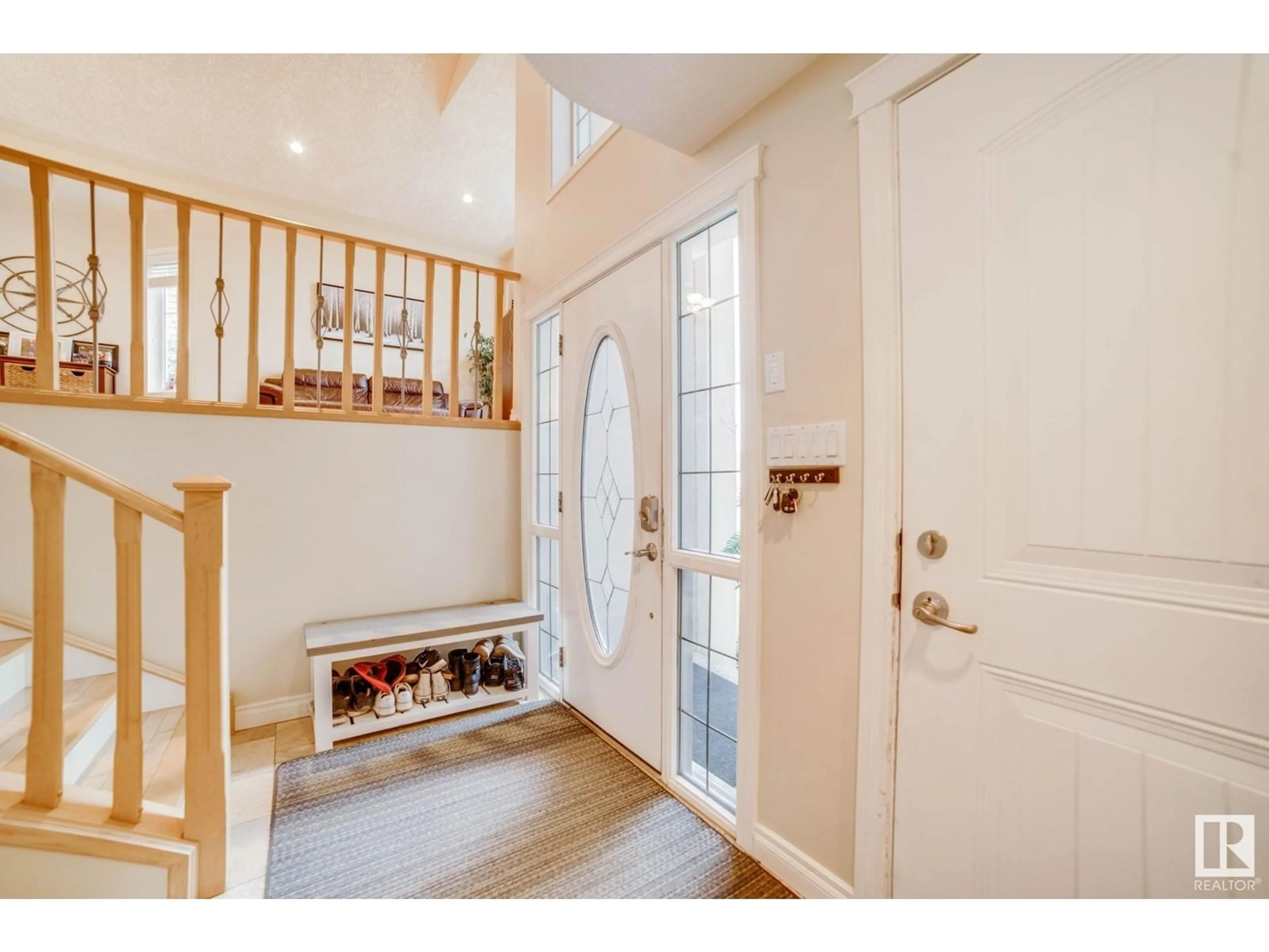 Indoor entryway for 5141 54 AV, Redwater Alberta T0A2W0