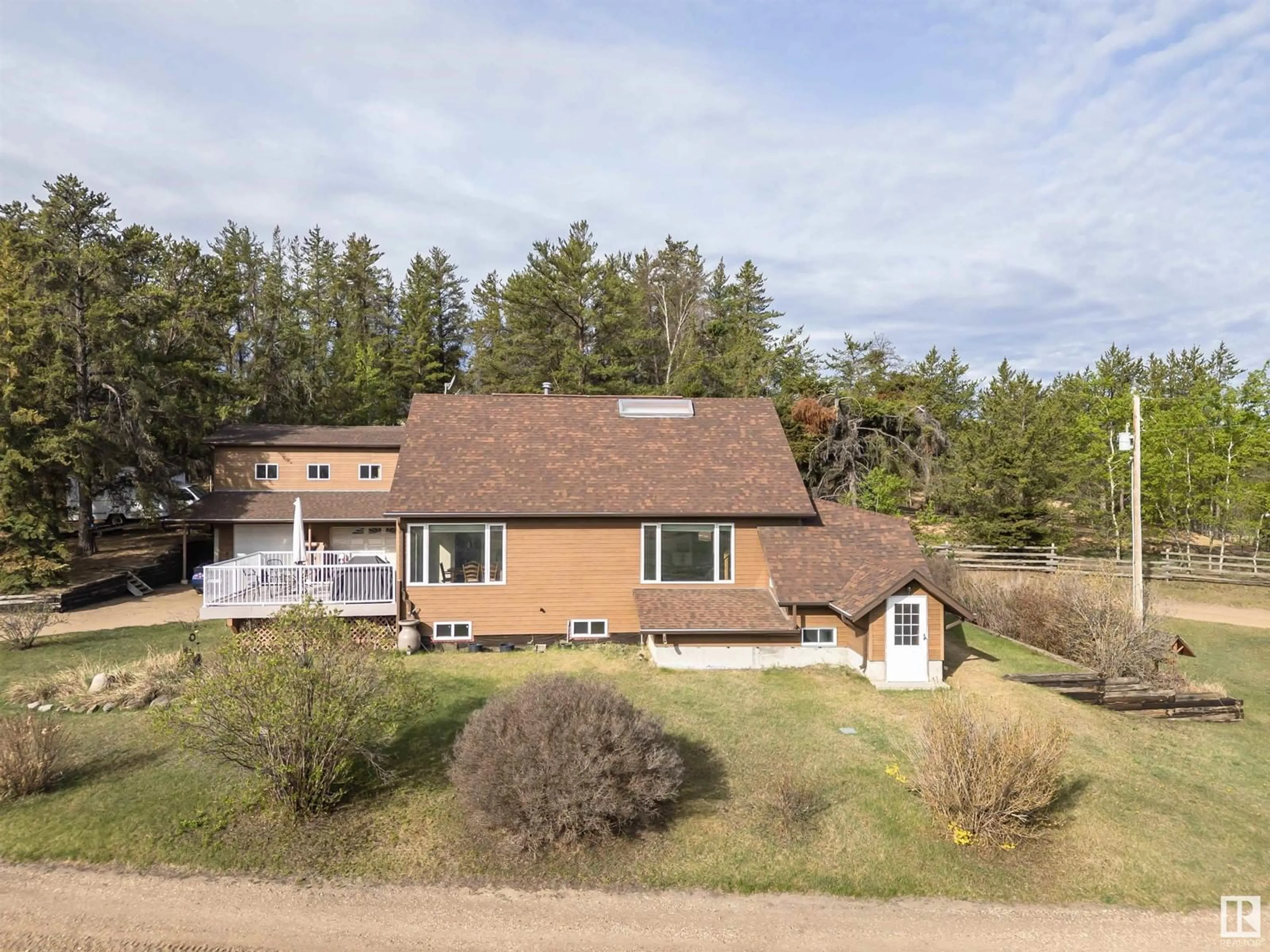 A pic from outside/outdoor area/front of a property/back of a property/a pic from drone, water/lake/river/ocean view for 153 ERICKSON DR, Rural Sturgeon County Alberta T0A1N6
