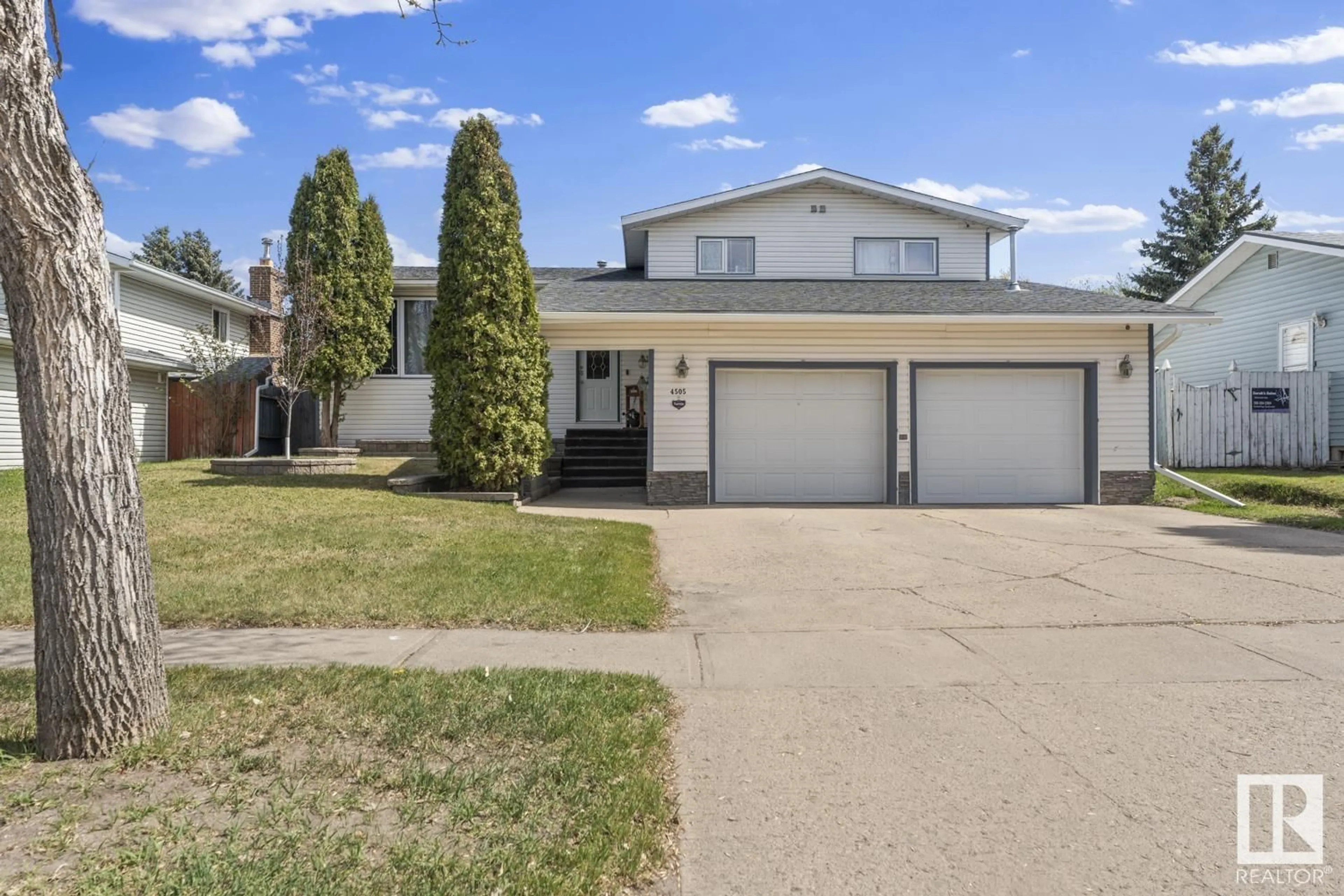 Home with vinyl exterior material, street for 4505 41A STREET, Bonnyville Town Alberta T9N1J5