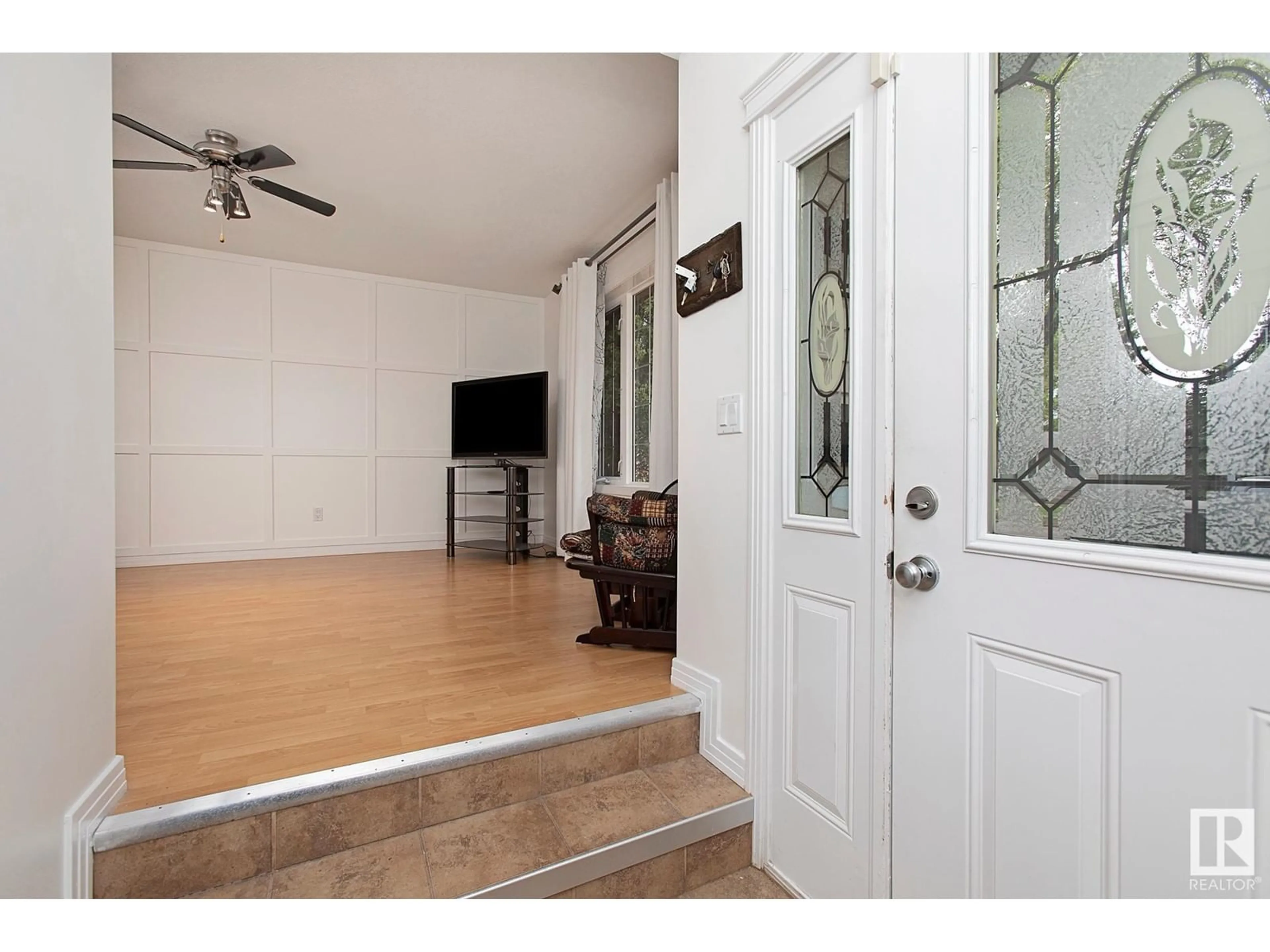 Indoor entryway for NW - 11820 40 ST, Edmonton Alberta T5W2K8