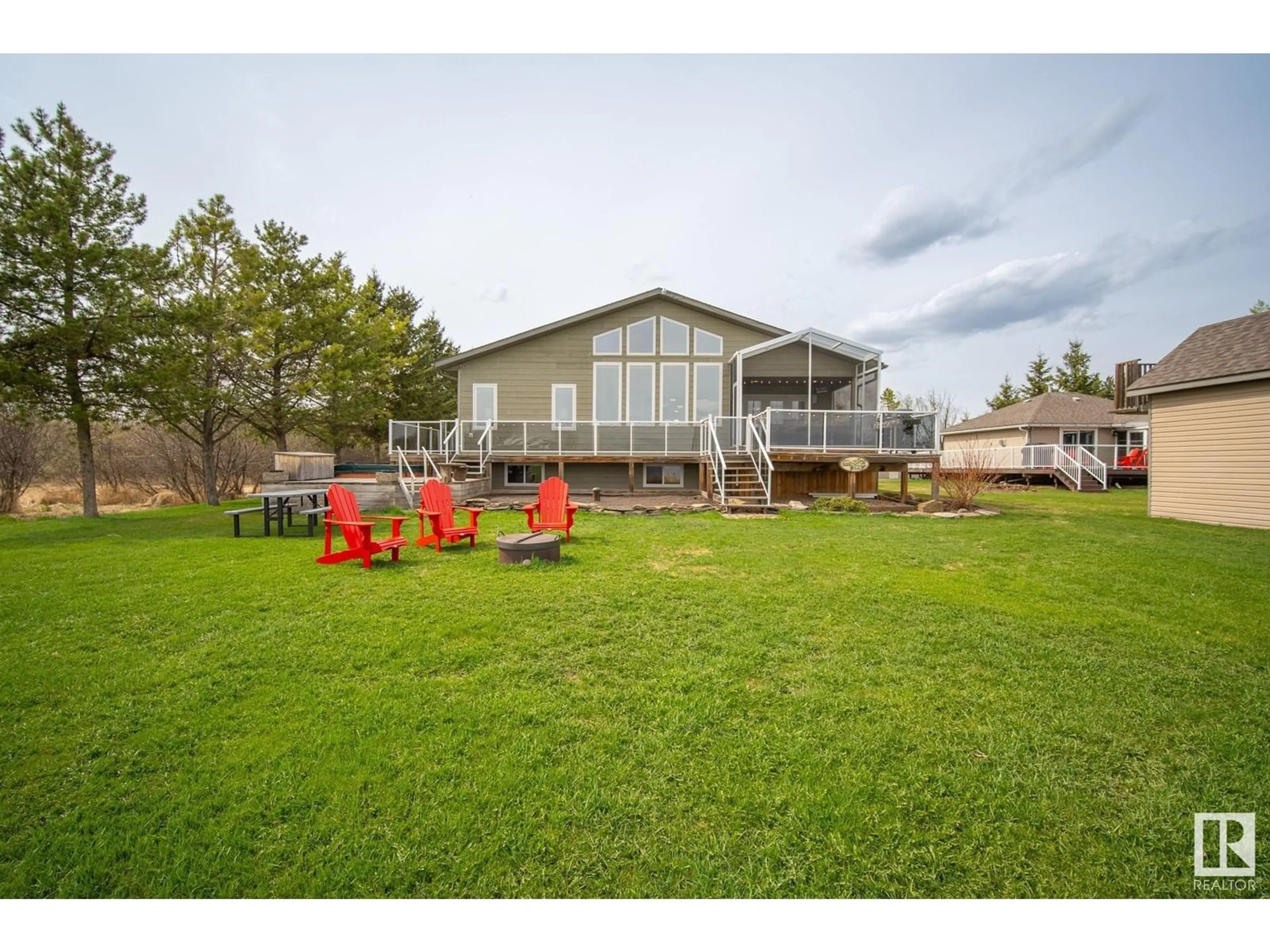 Patio, water/lake/river/ocean view for 47257 HWY 771, Rural Leduc County Alberta T0C2V0