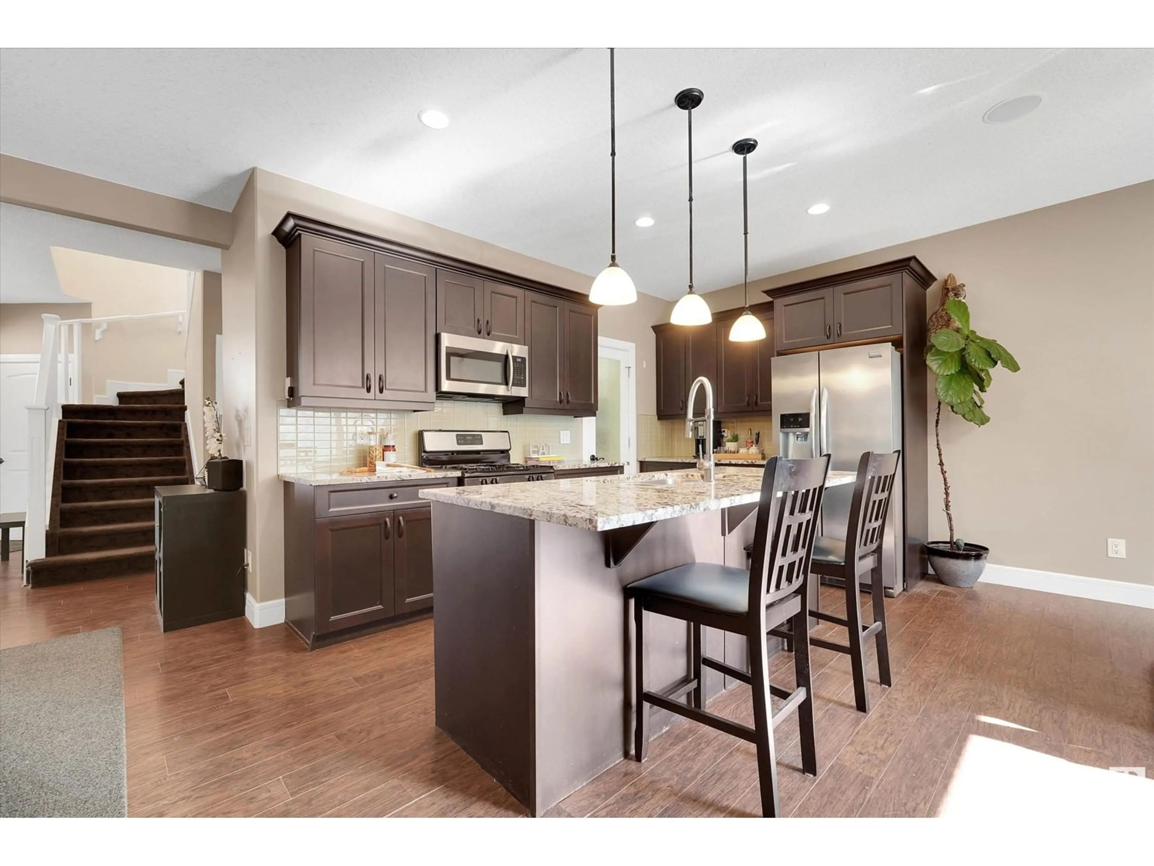 Open concept kitchen, unknown for 24 EDINBURGH CO, St. Albert Alberta T8N6M8