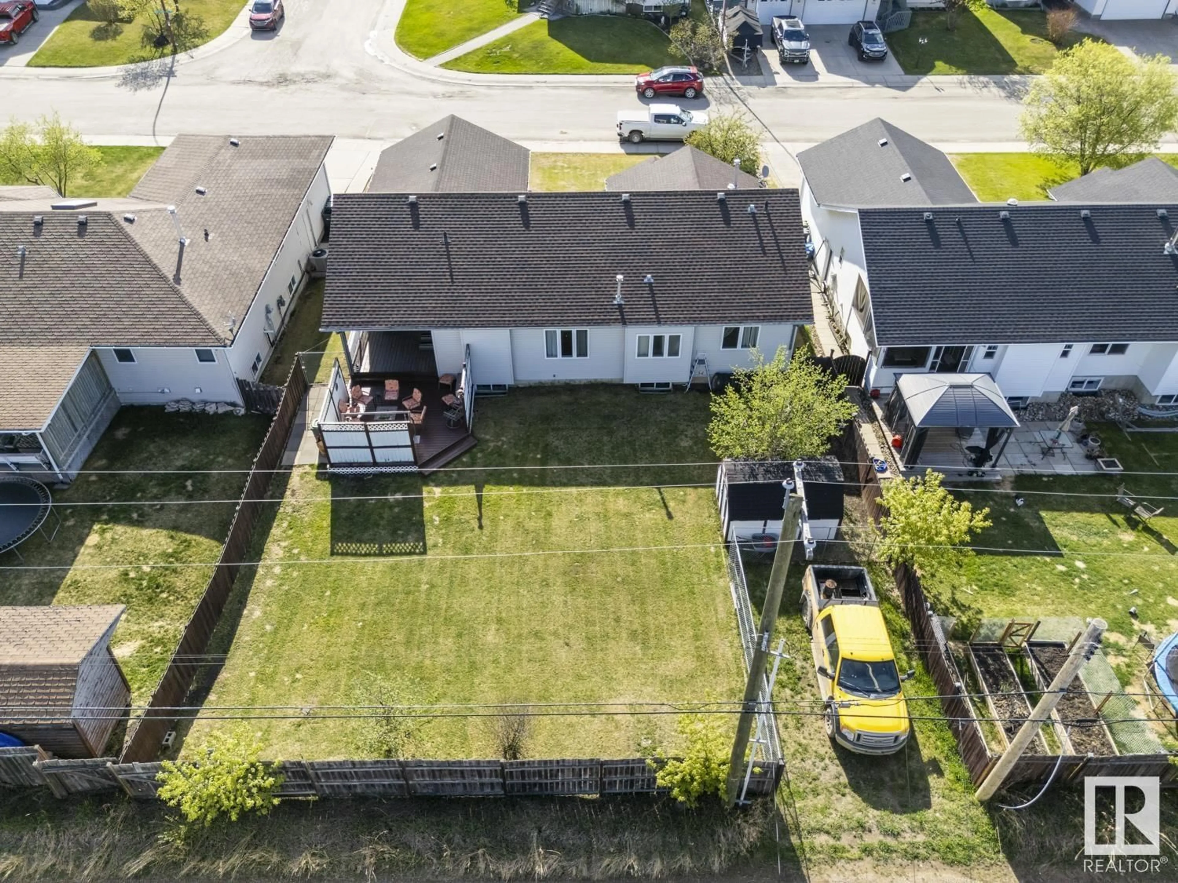 A pic from outside/outdoor area/front of a property/back of a property/a pic from drone, street for 1714 7 ST, Cold Lake Alberta T9M1C6