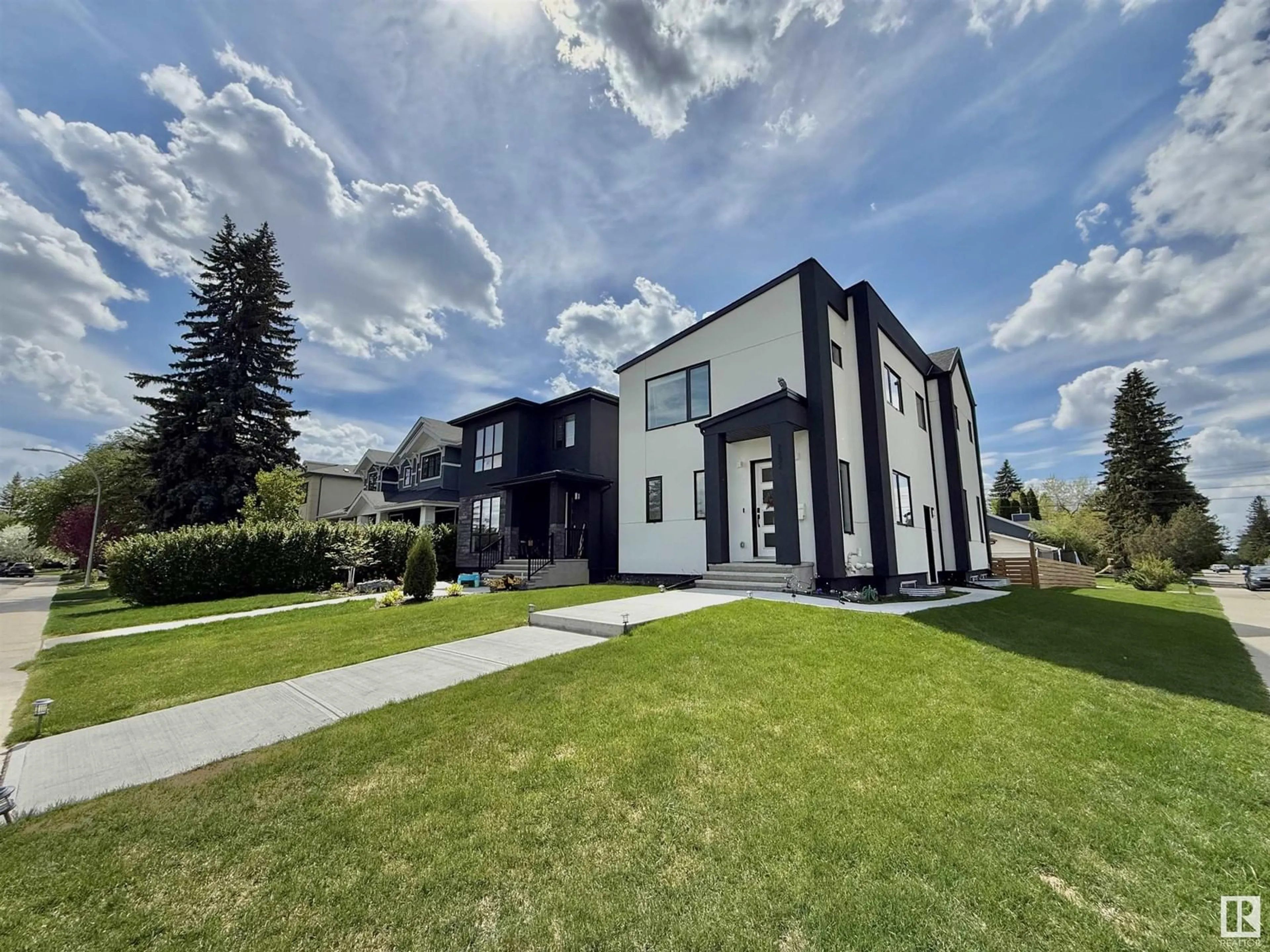A pic from outside/outdoor area/front of a property/back of a property/a pic from drone, unknown for 7332 118 ST, Edmonton Alberta T6G1S4