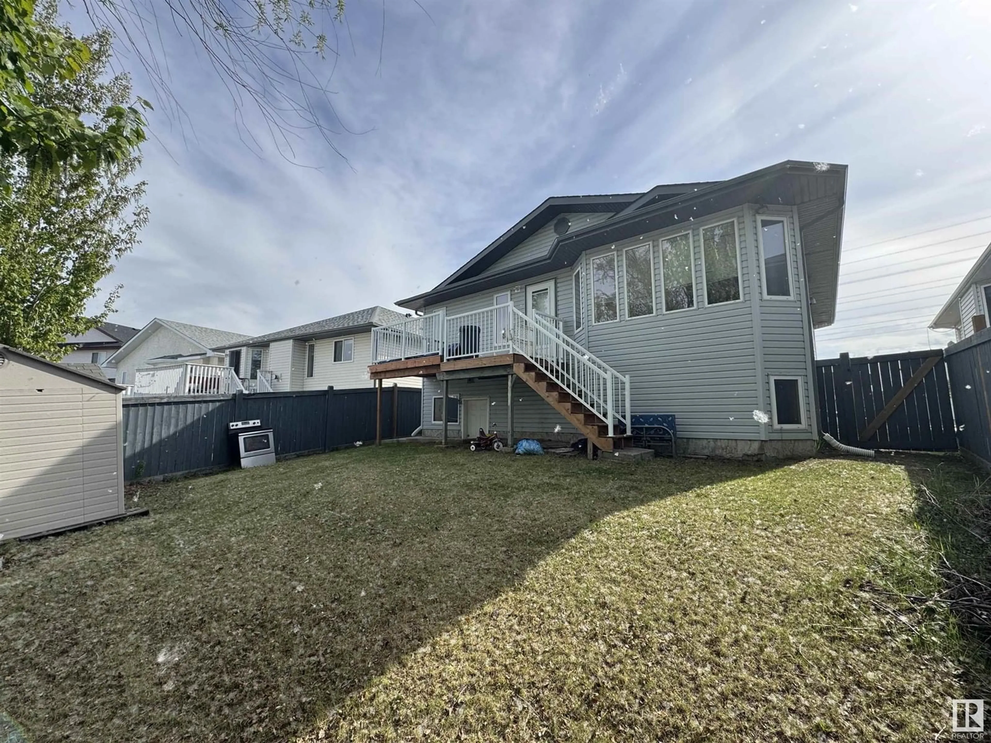 A pic from outside/outdoor area/front of a property/back of a property/a pic from drone, unknown for 3744 28 ST, Edmonton Alberta T6T1M3
