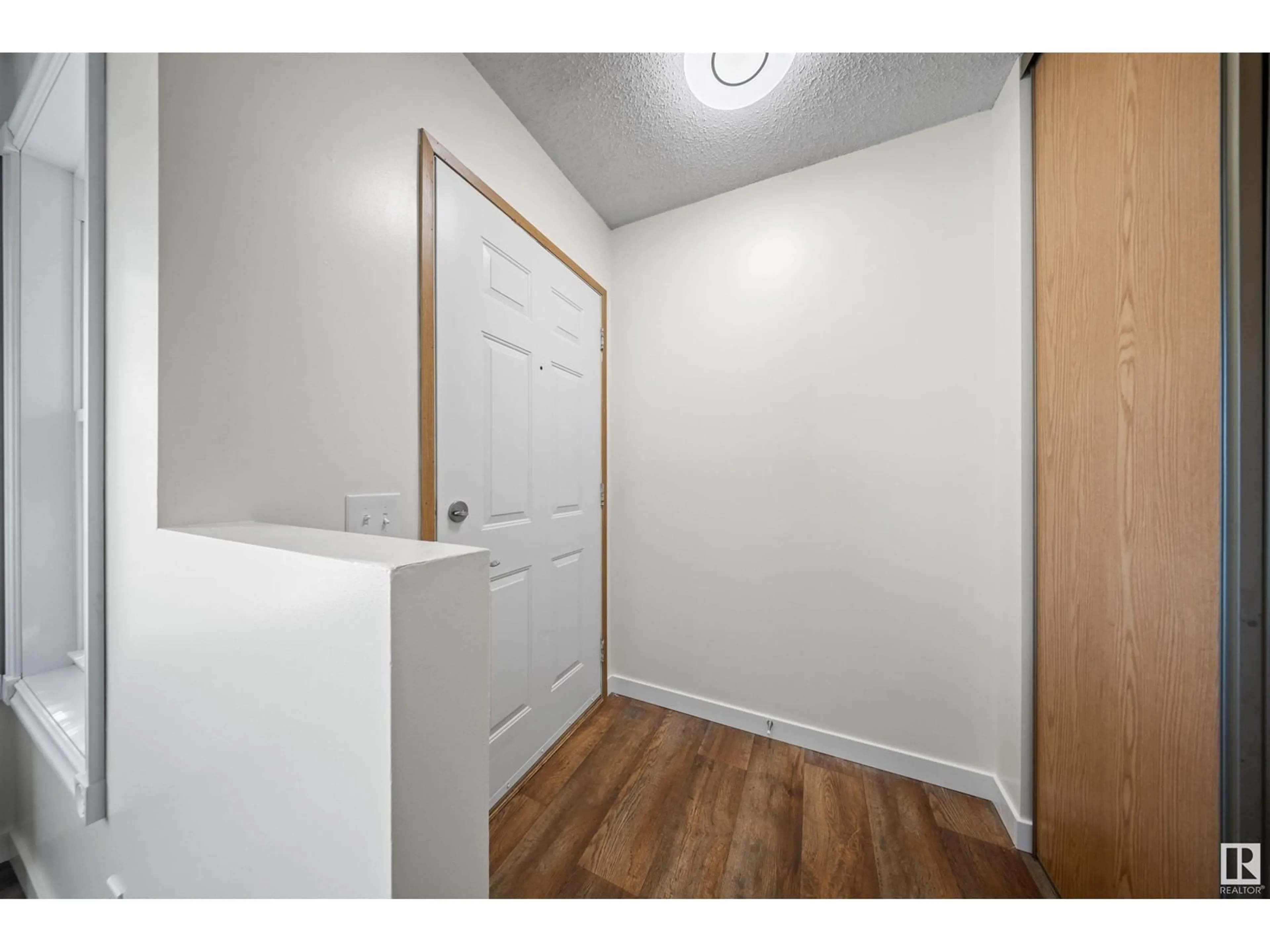 Unknown for 332 KIRKPATRICK CR, Edmonton Alberta T6L5E1