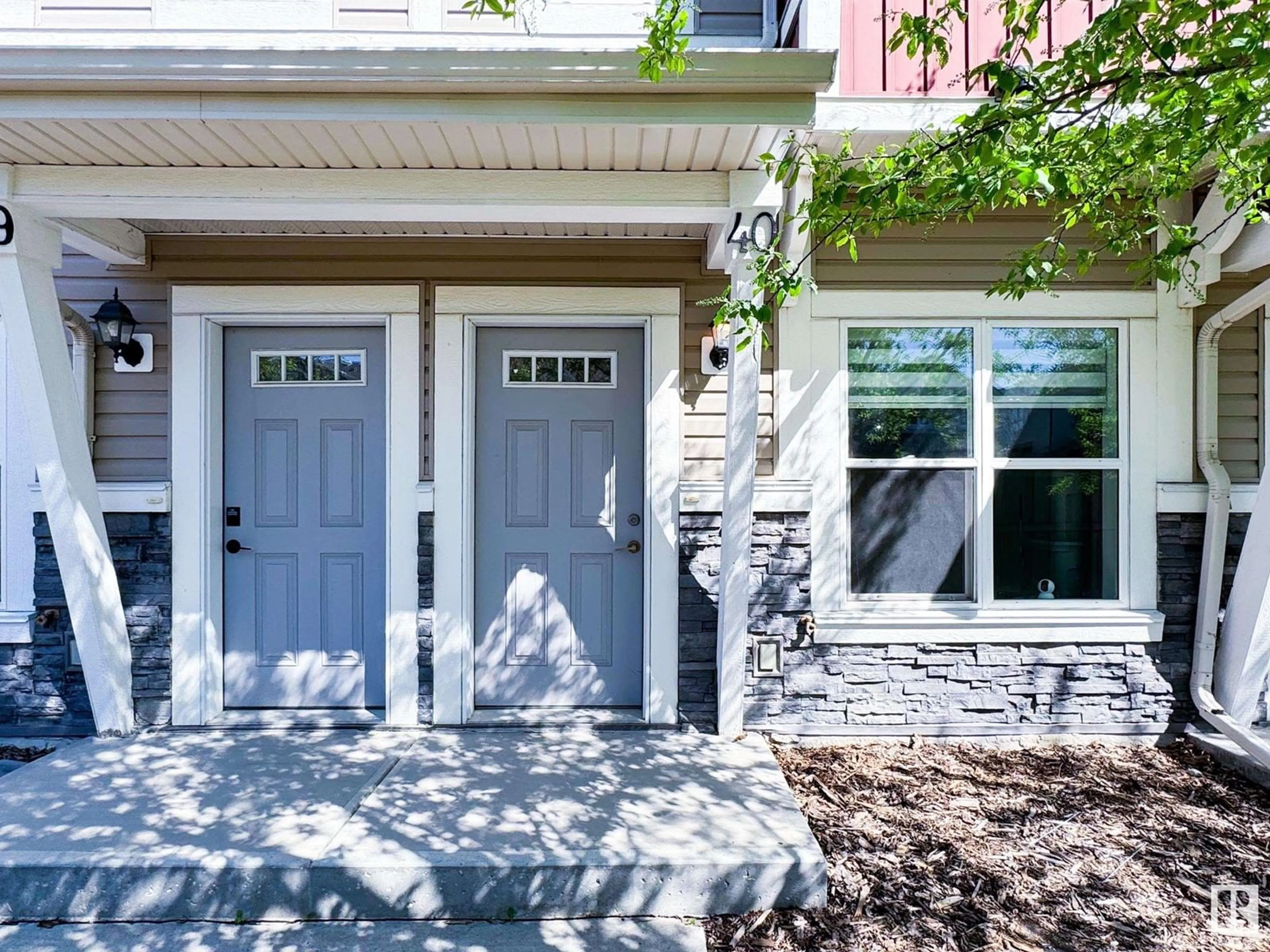 Indoor entryway for #40 - 3710 ALLAN DR, Edmonton Alberta T6W2C4