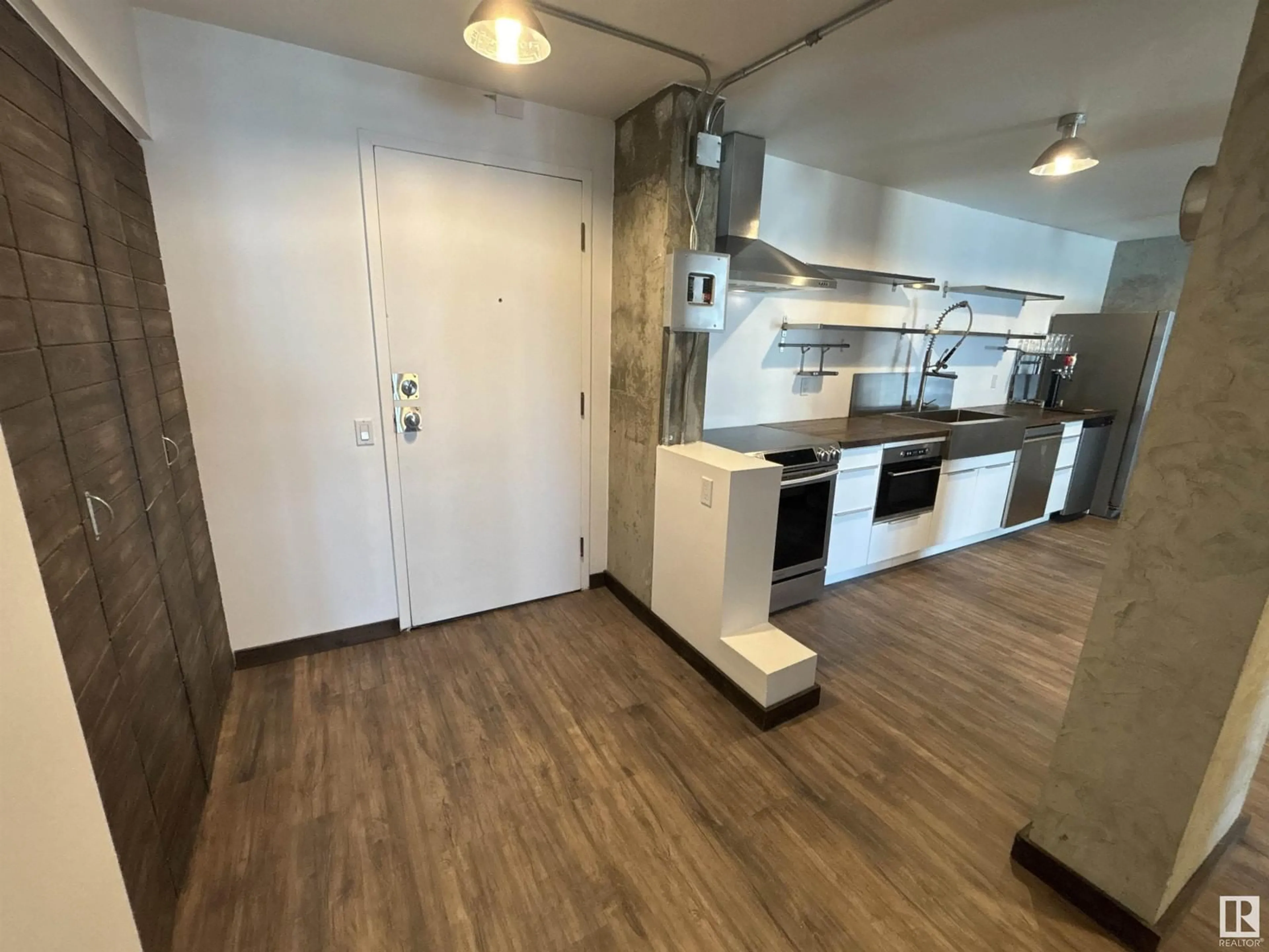Unknown for 10125 - 1203 109 ST NW, Edmonton Alberta T5J3P1