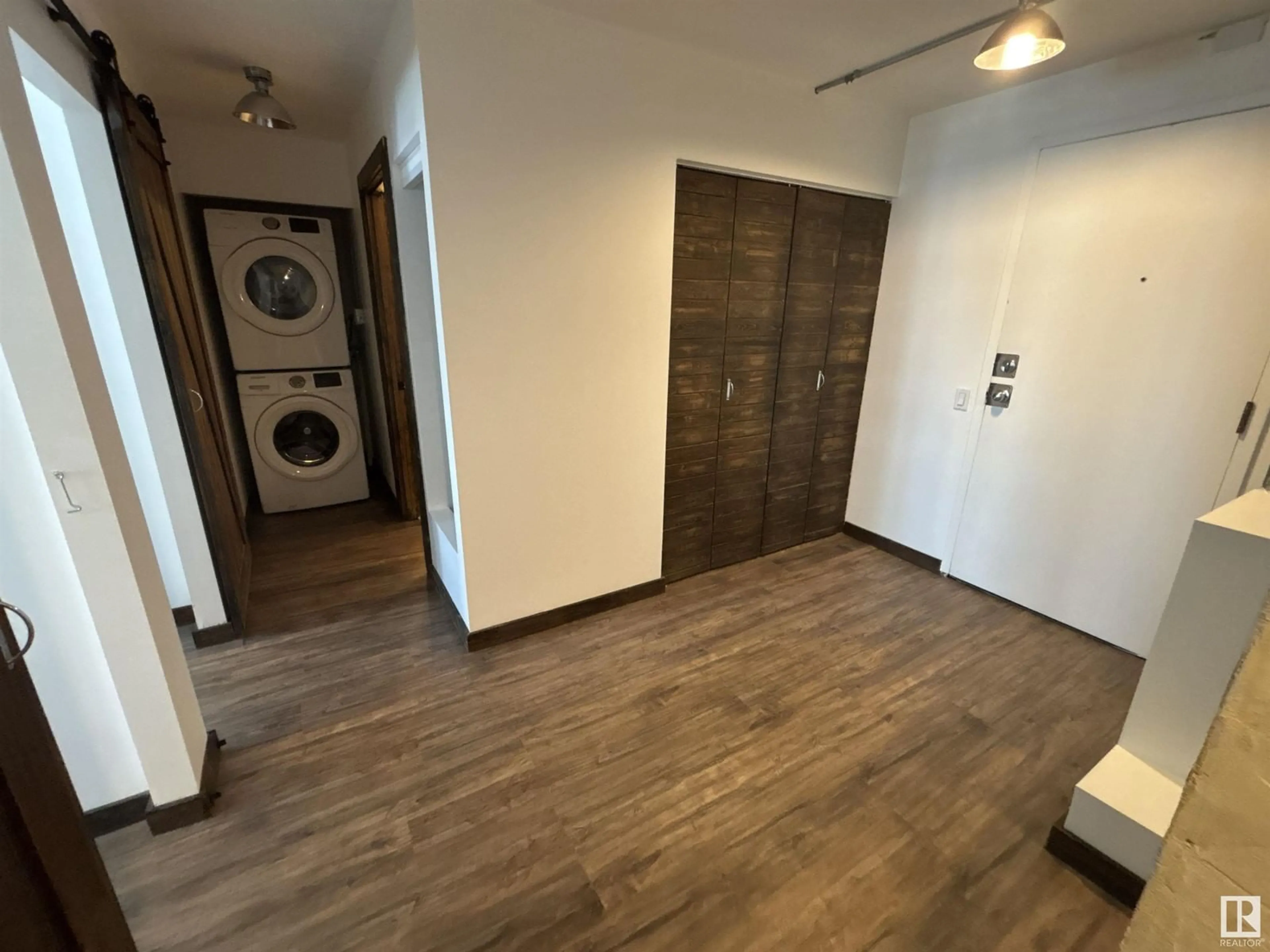 A pic of a room for 10125 - 1203 109 ST NW, Edmonton Alberta T5J3P1