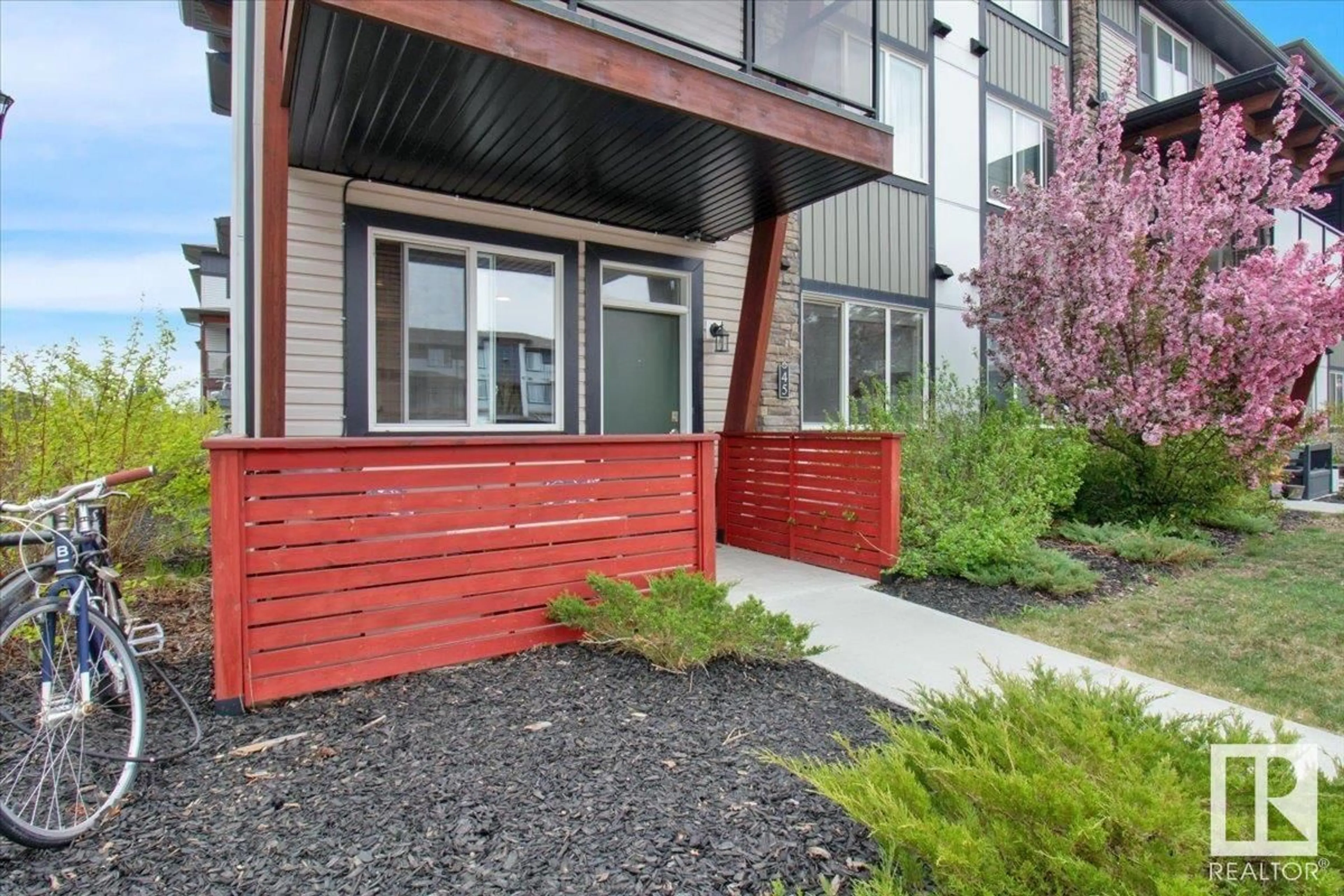 Patio, street for 45 - 446 ALLARD BV, Edmonton Alberta T6W3S7