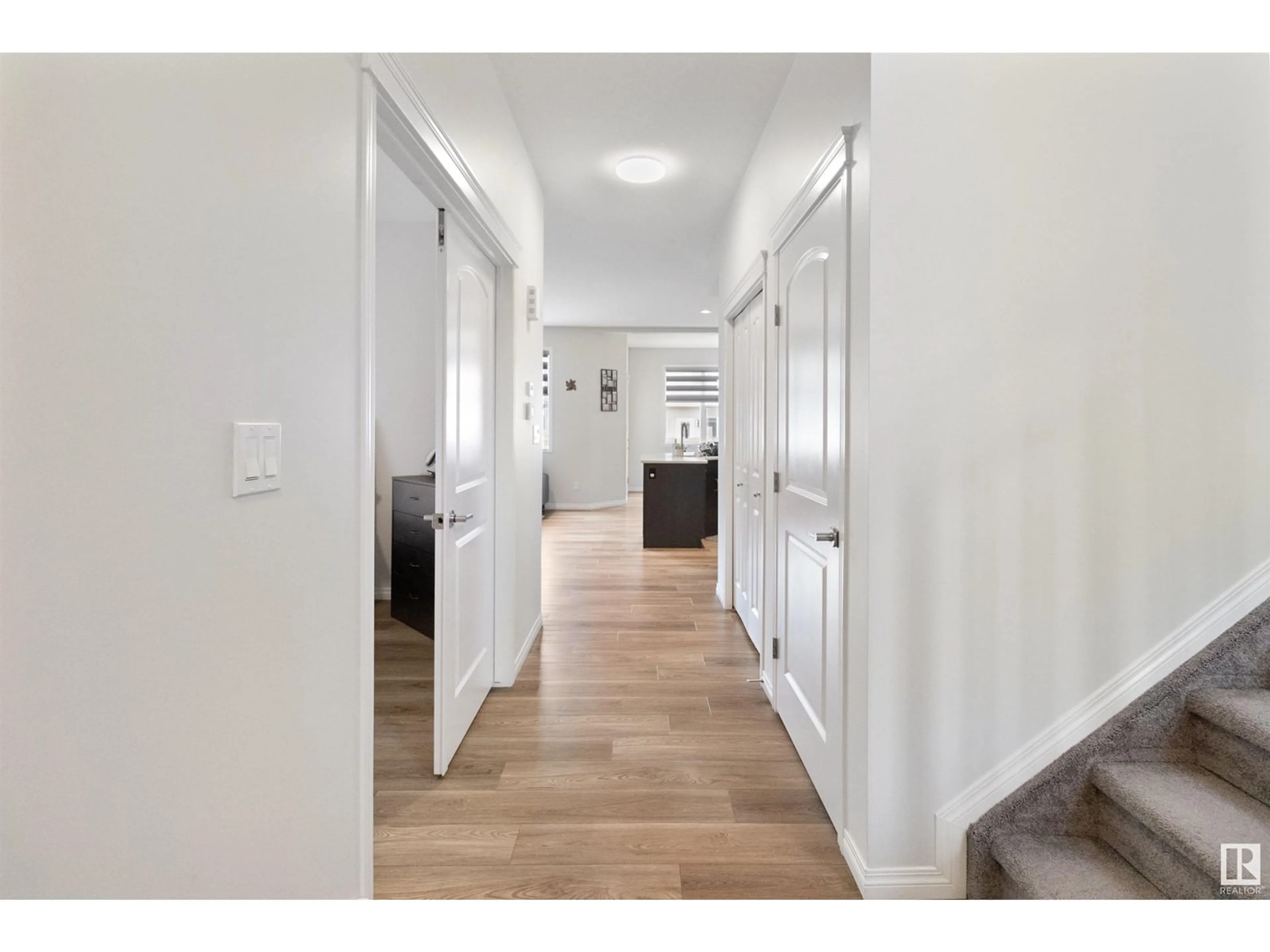 Indoor entryway for 2332 53 ST, Edmonton Alberta T6X2X3
