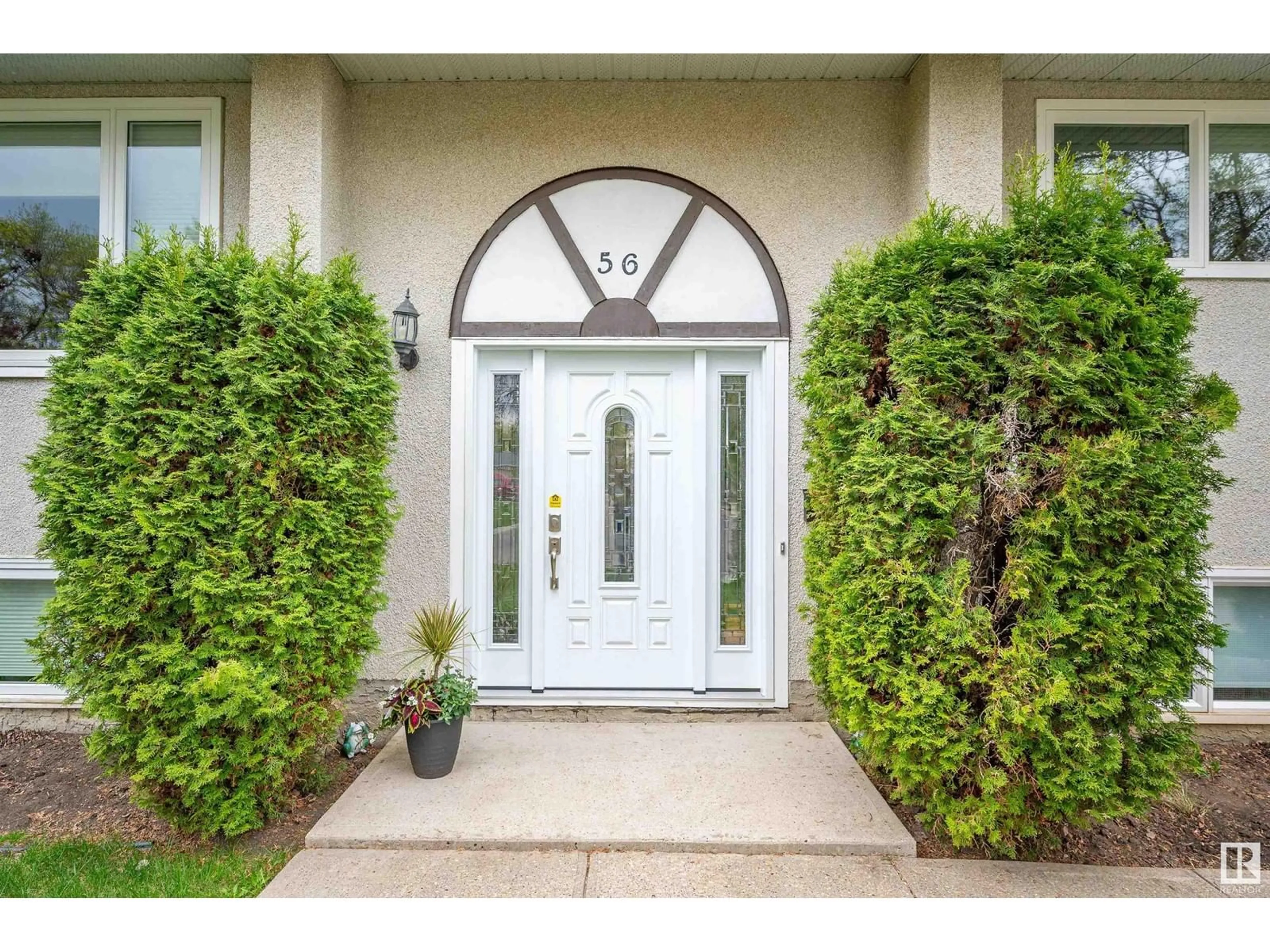 Indoor entryway for 56 LORRAINE CR, St. Albert Alberta T8N2R3