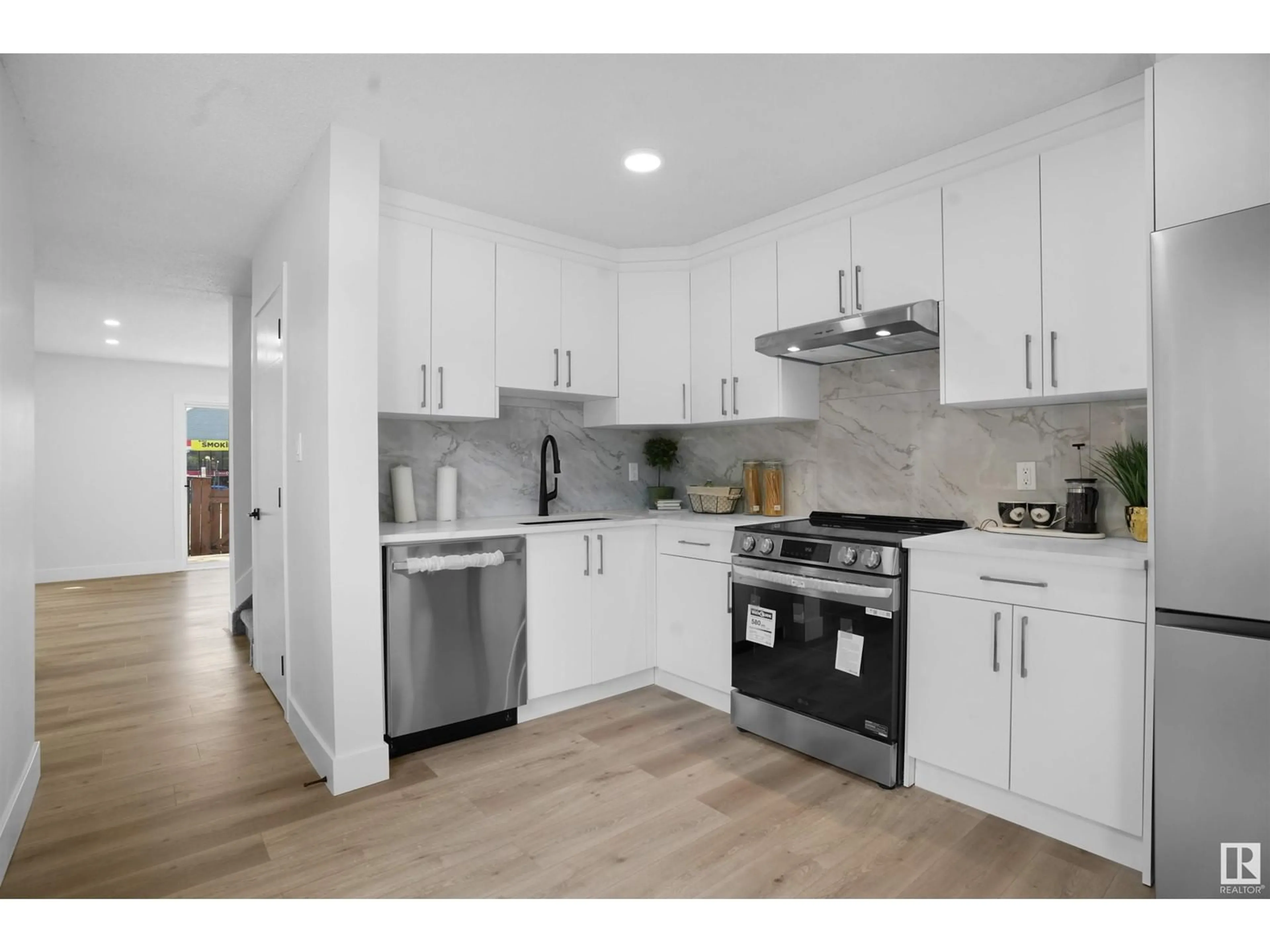 Unknown for 6066 MILL WOODS S, Edmonton Alberta T6K2L6
